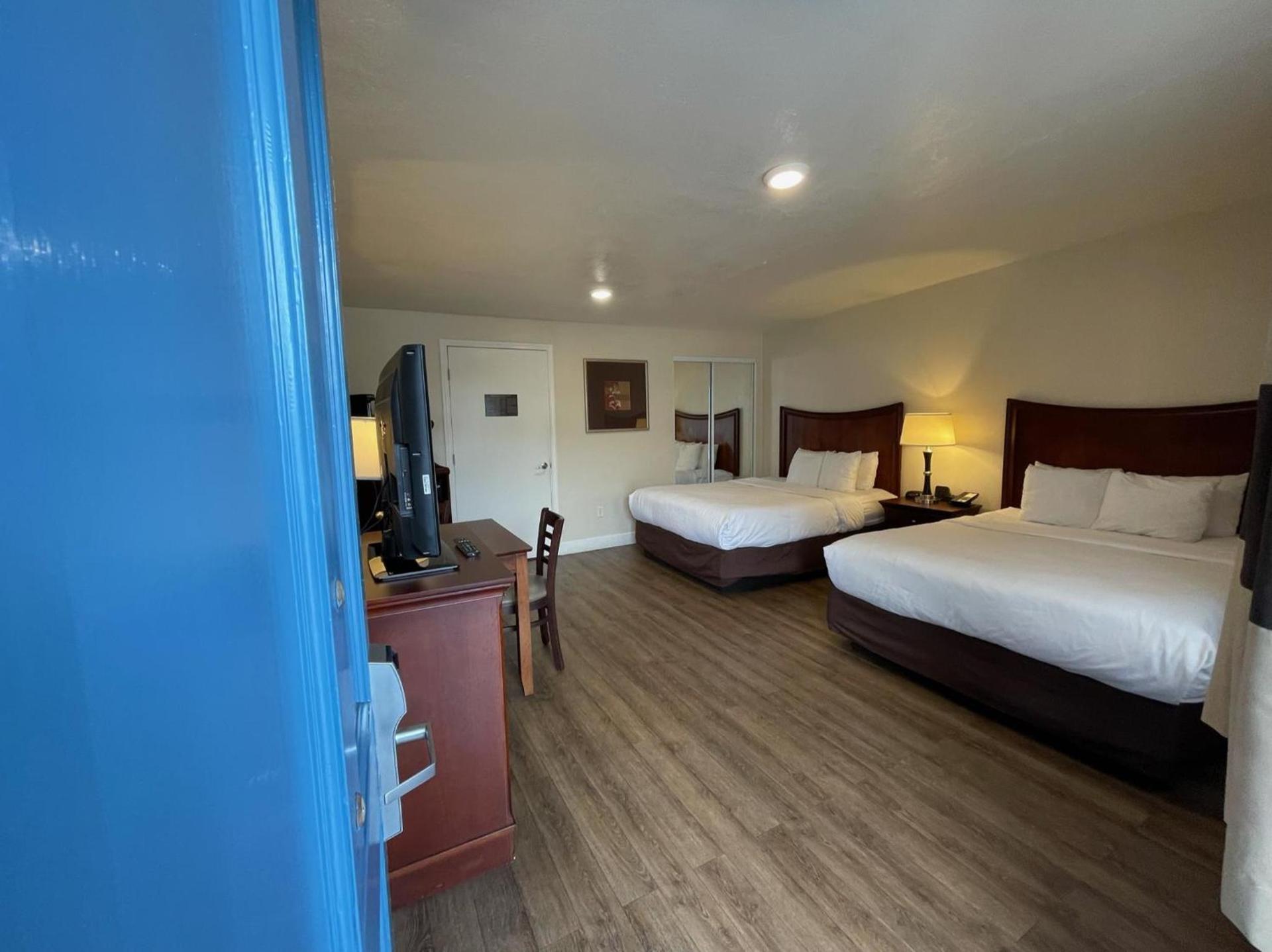 Blu Pacific Hotel photo 50
