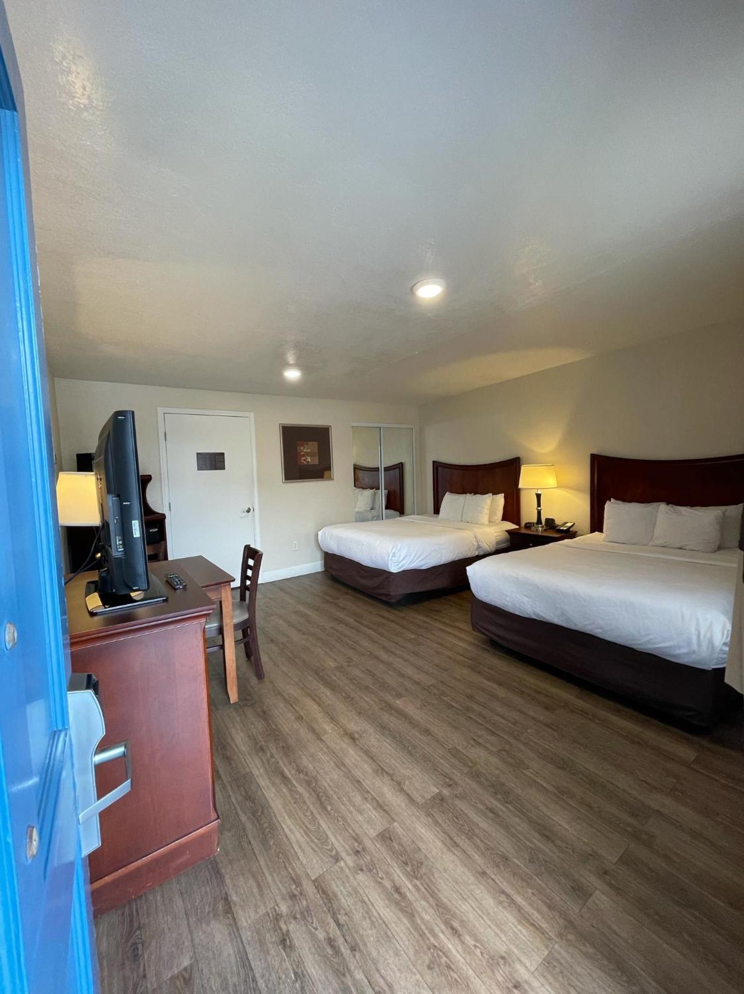 Blu Pacific Hotel photo 51