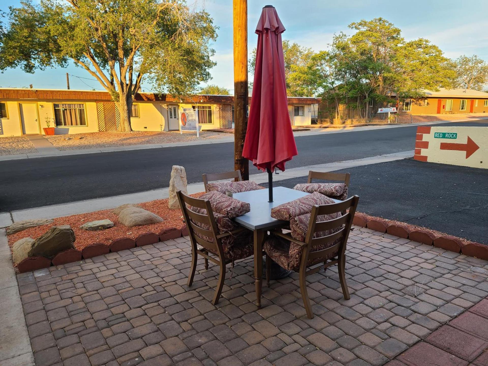 Red Rock Motel and Dam Motel photo 49