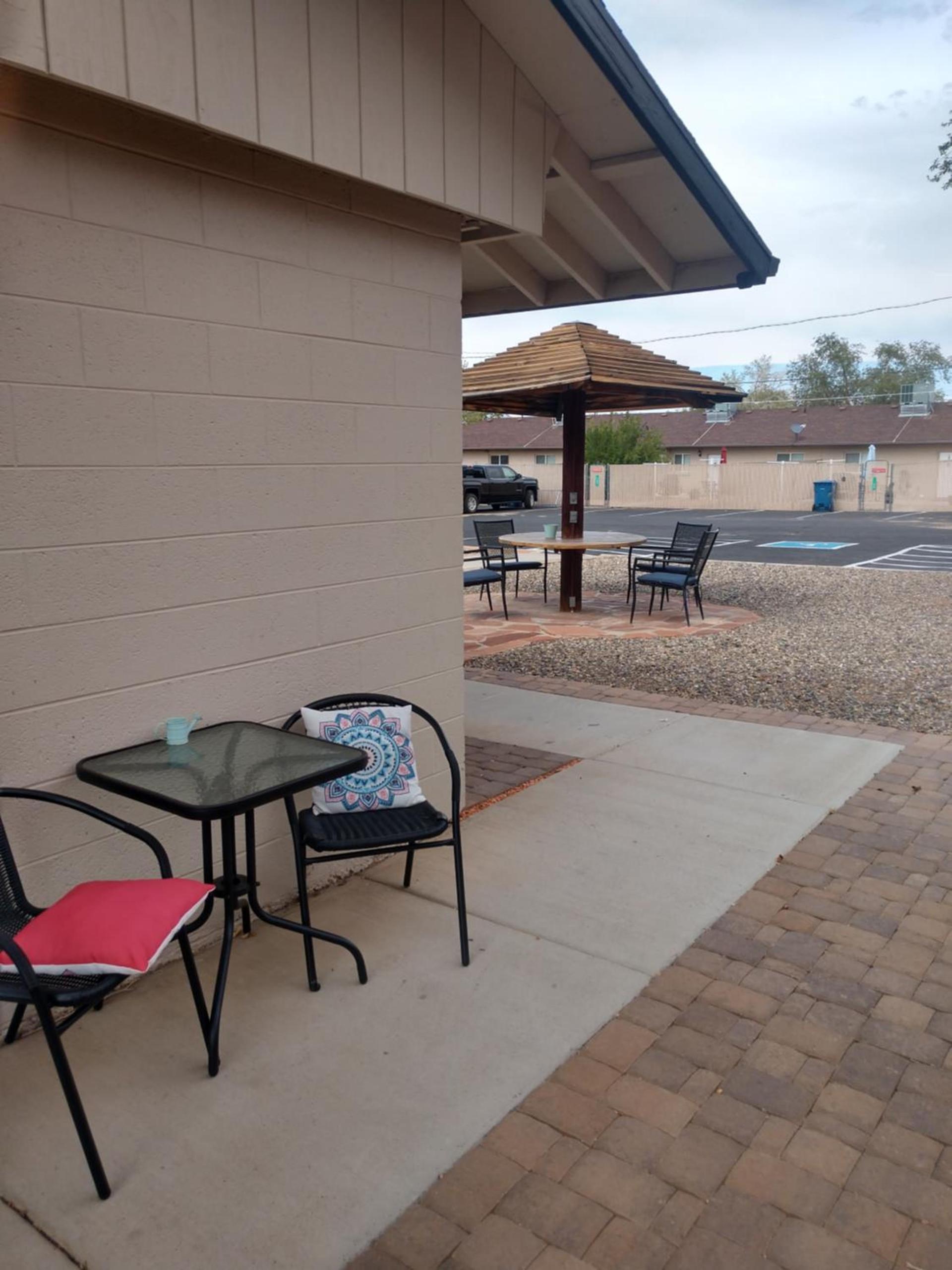 Red Rock Motel and Dam Motel photo 55