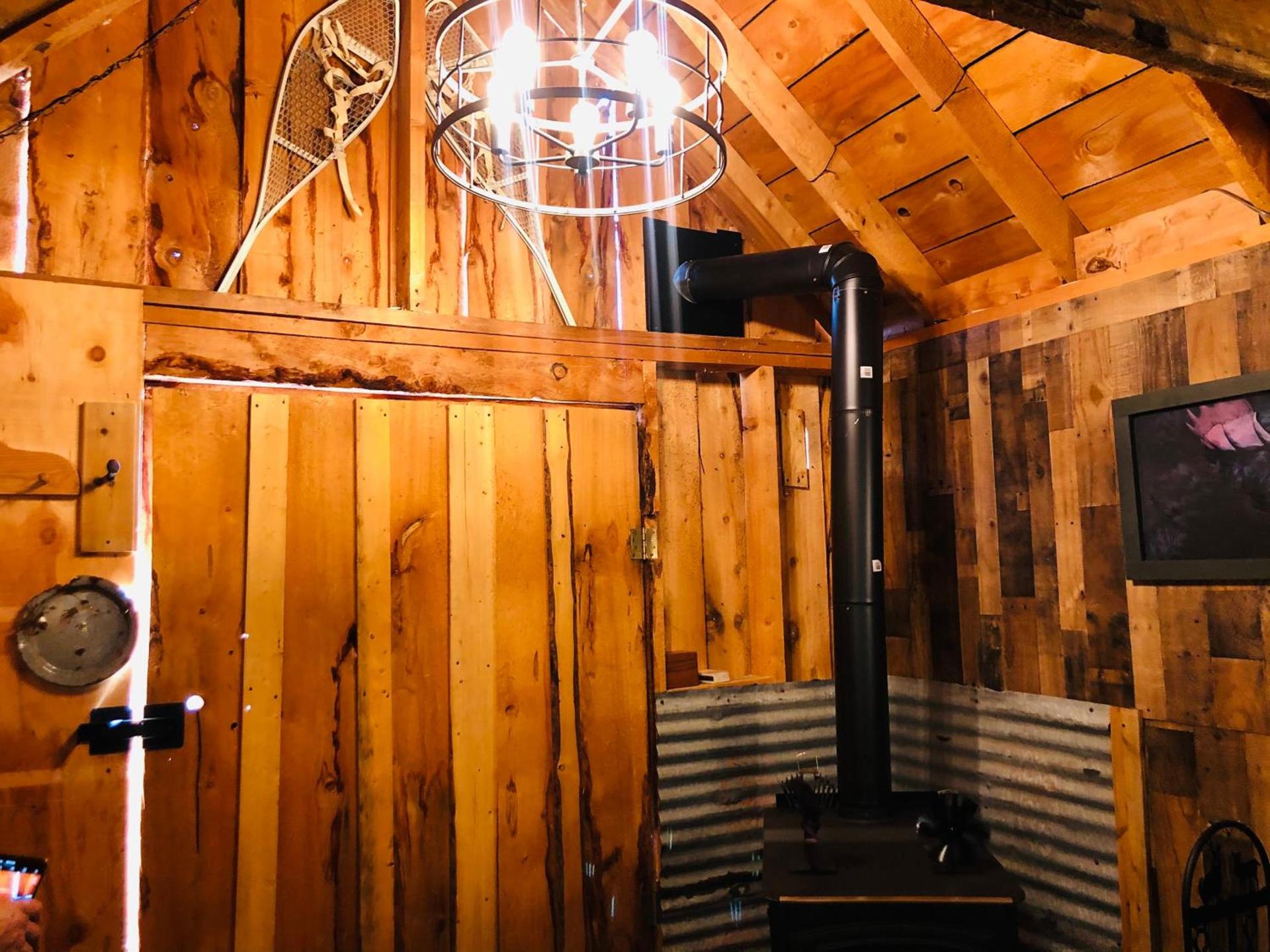 Wrangell Mountain Lodge- Private Bathroom with shower photo 44