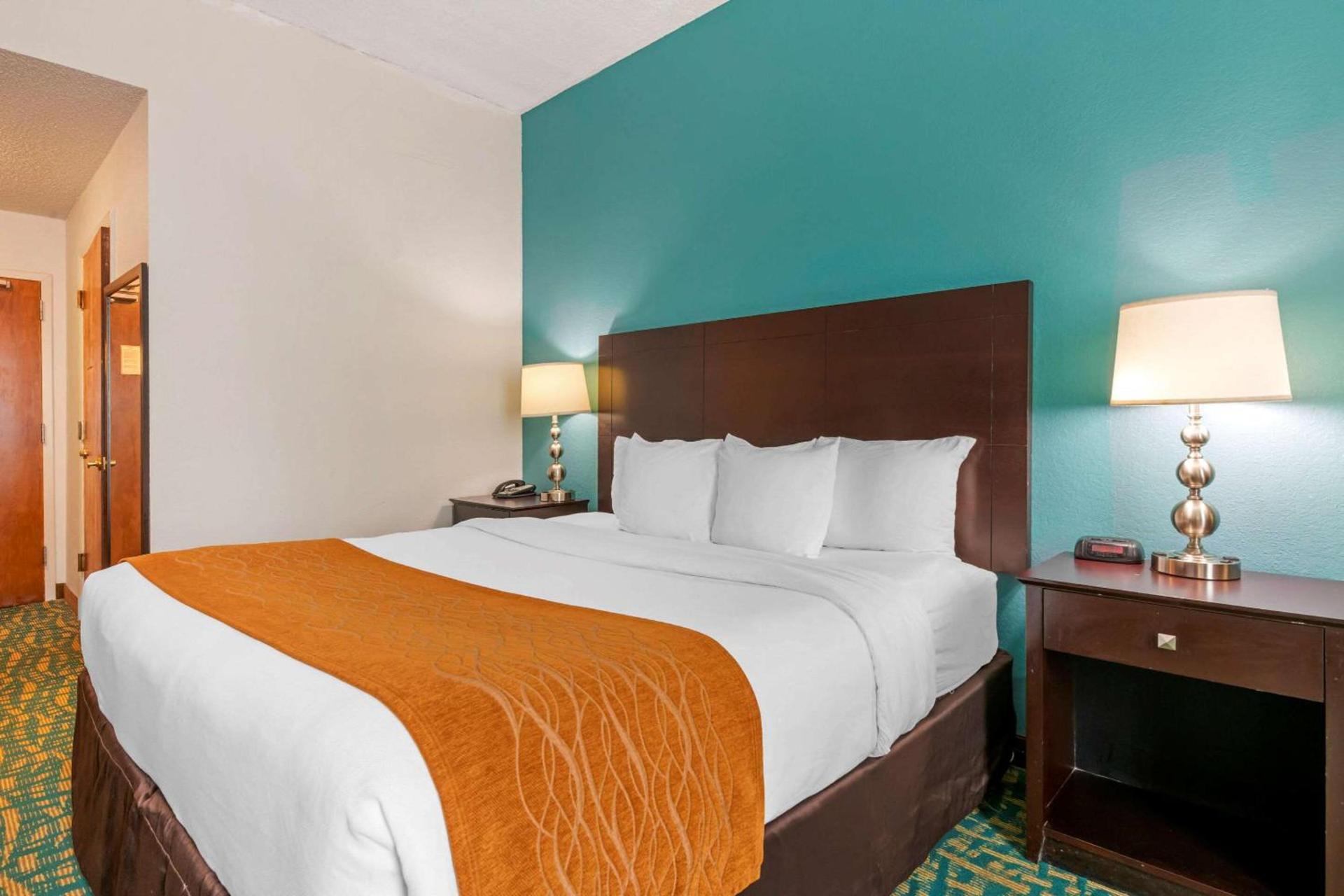 Comfort Inn & Suites Fort Lauderdale West Turnpike photo 8