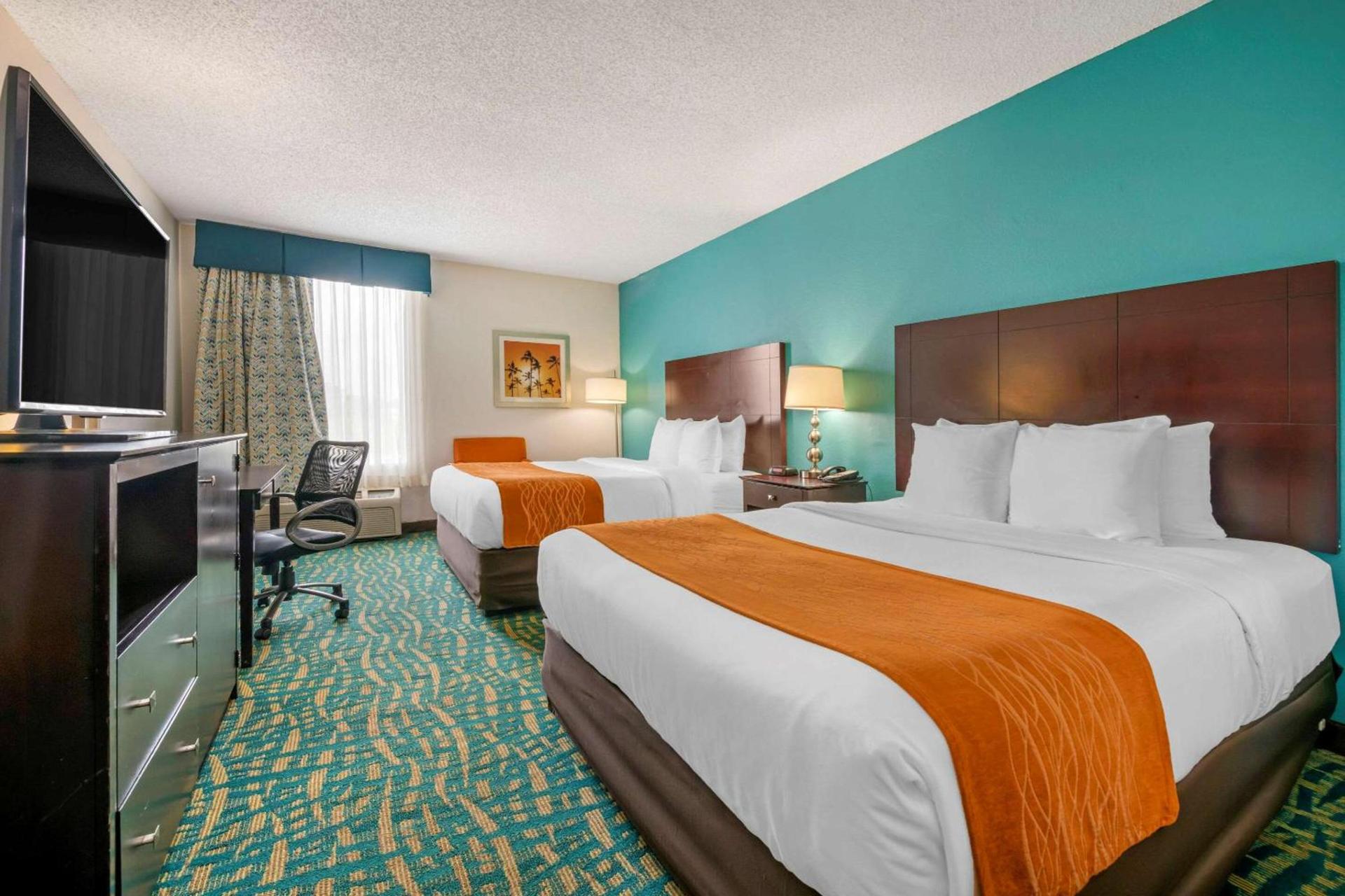 Comfort Inn & Suites Fort Lauderdale West Turnpike photo 11