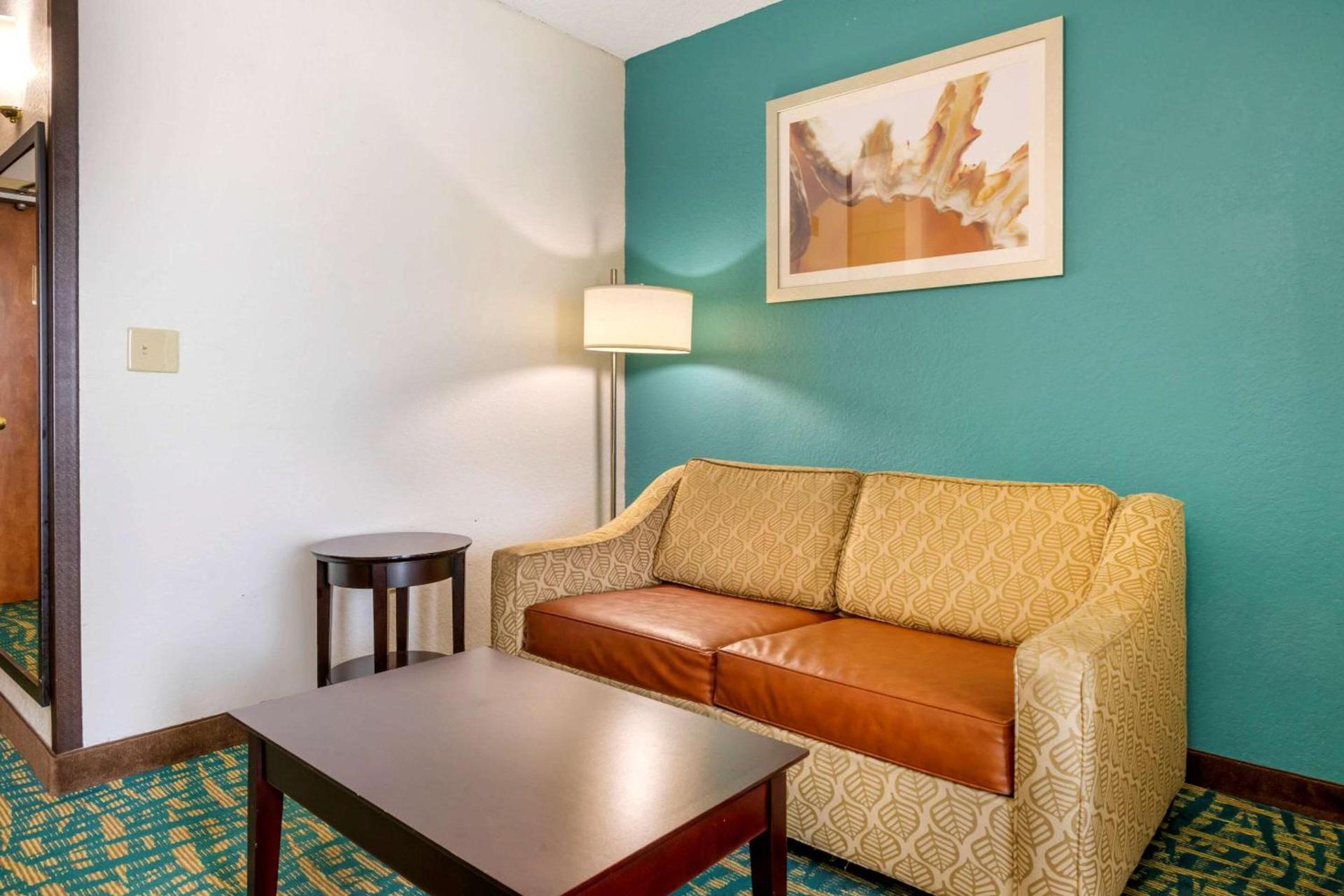 Comfort Inn & Suites Fort Lauderdale West Turnpike photo 17