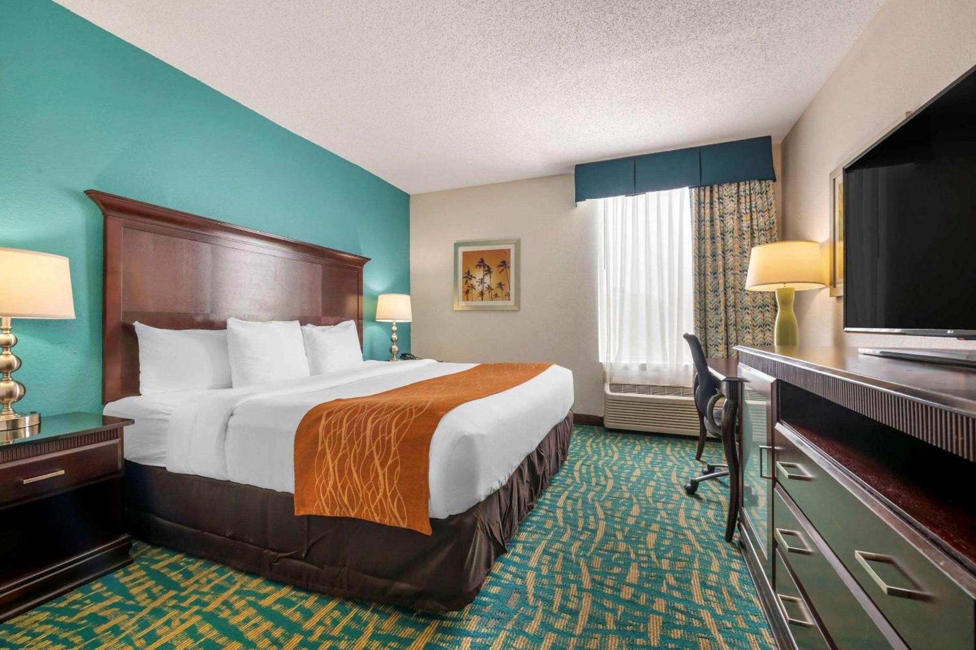 Comfort Inn & Suites Fort Lauderdale West Turnpike photo 18