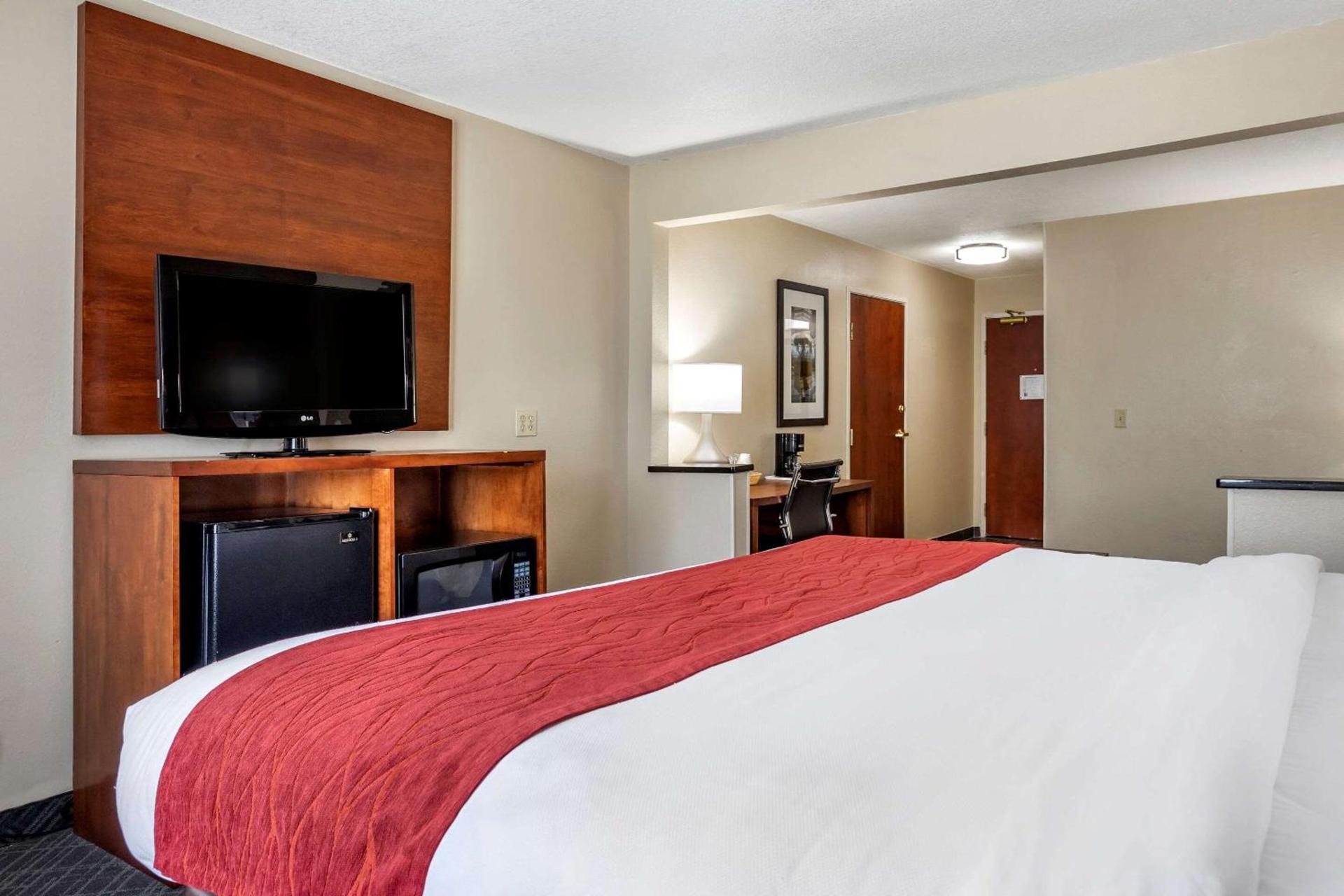 Comfort Inn Oklahoma City South - I-240 photo 10