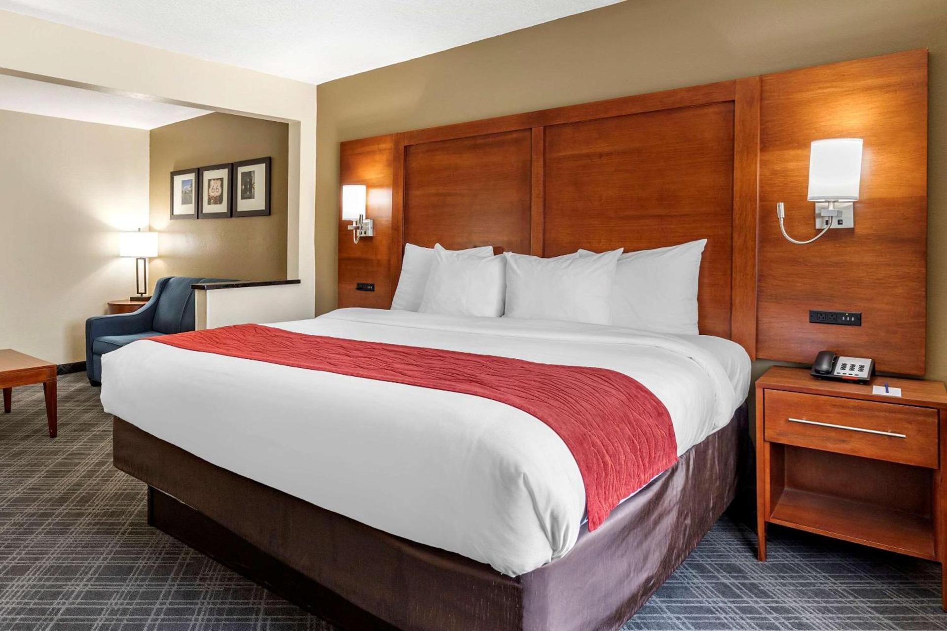 Comfort Inn Oklahoma City South - I-240 photo 11