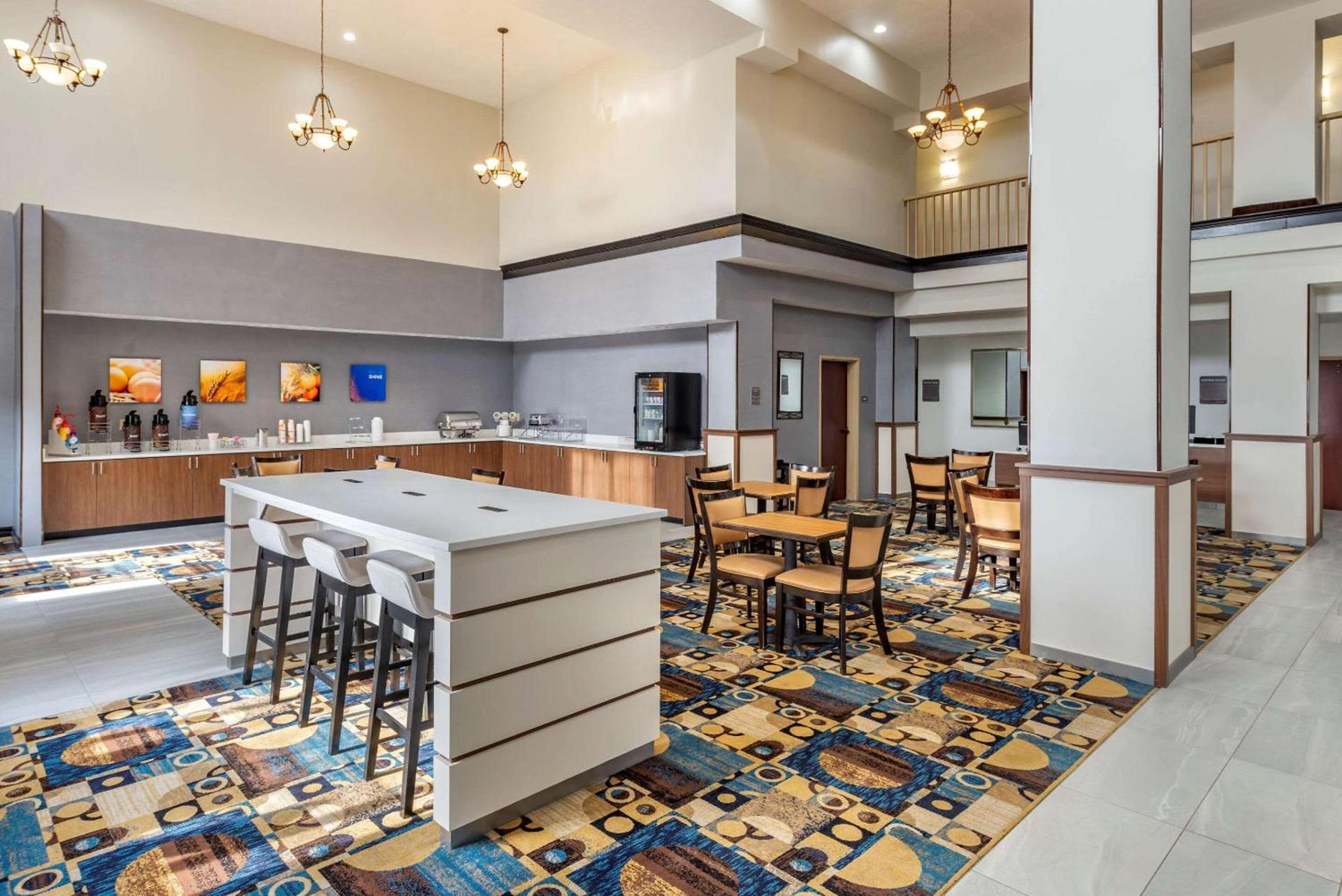 Comfort Suites Clovis North photo 6