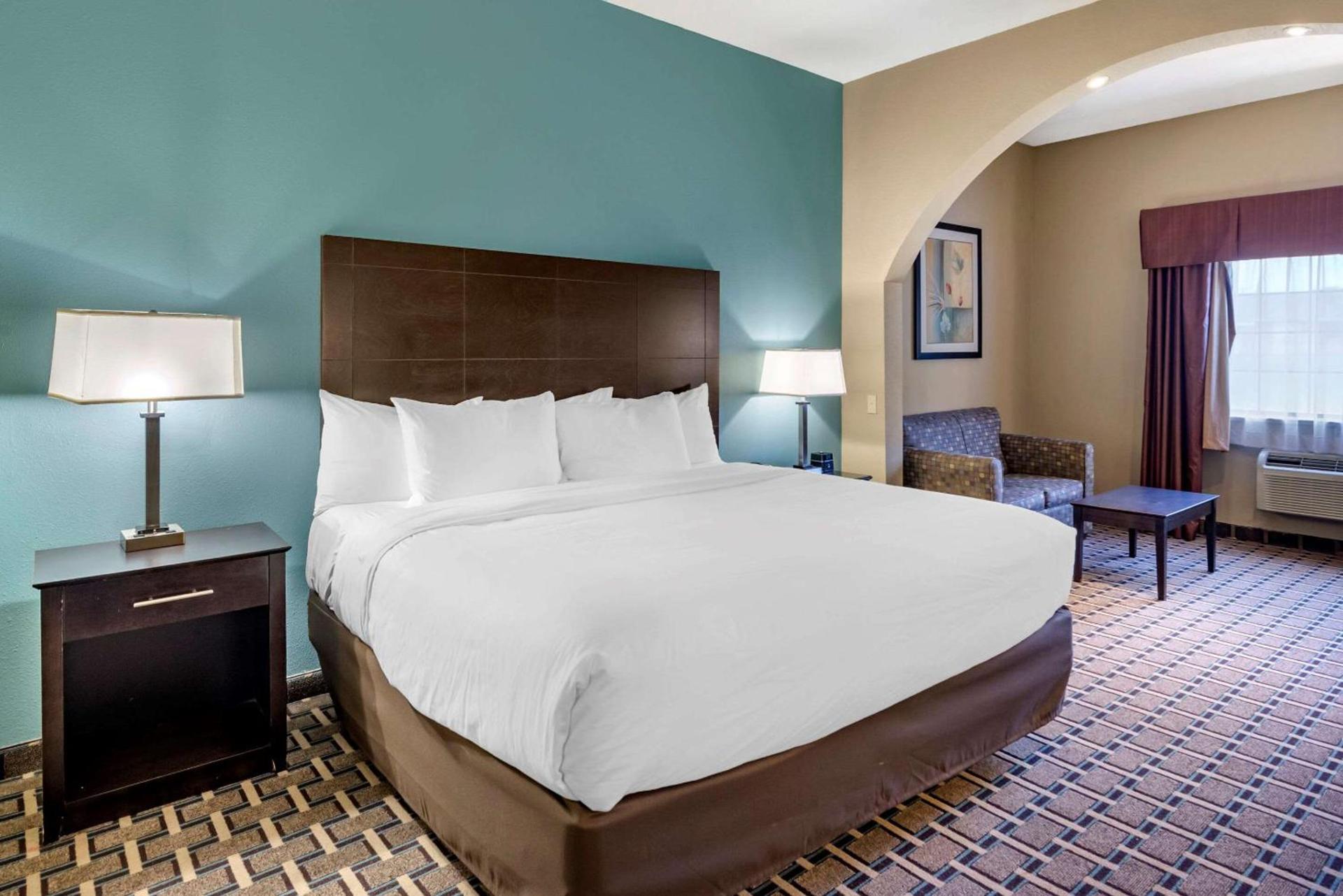 Comfort Suites Clovis North photo 7