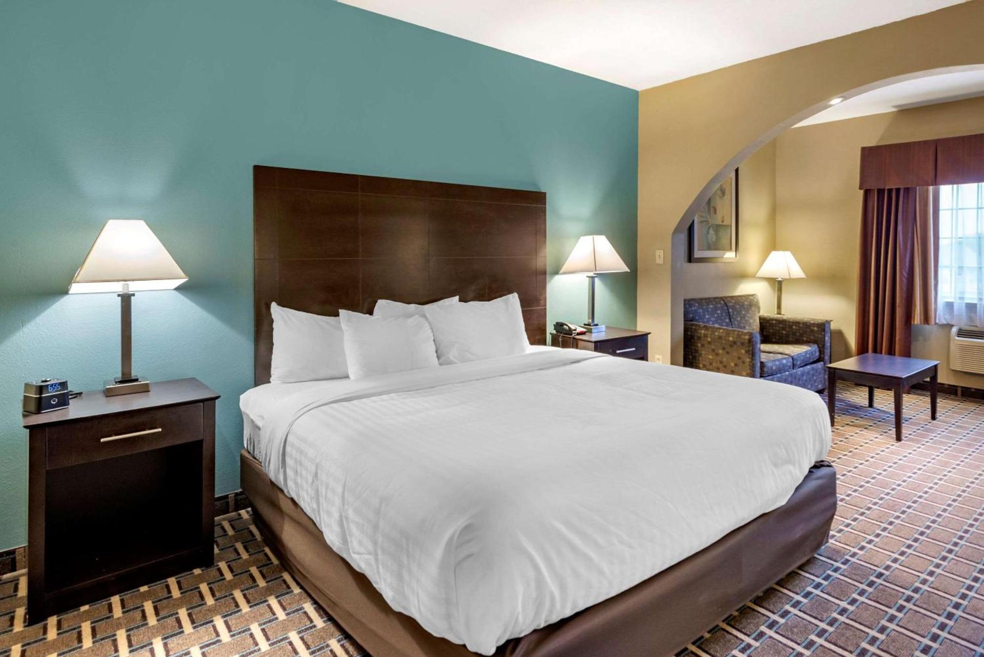 Comfort Suites Clovis North photo 10