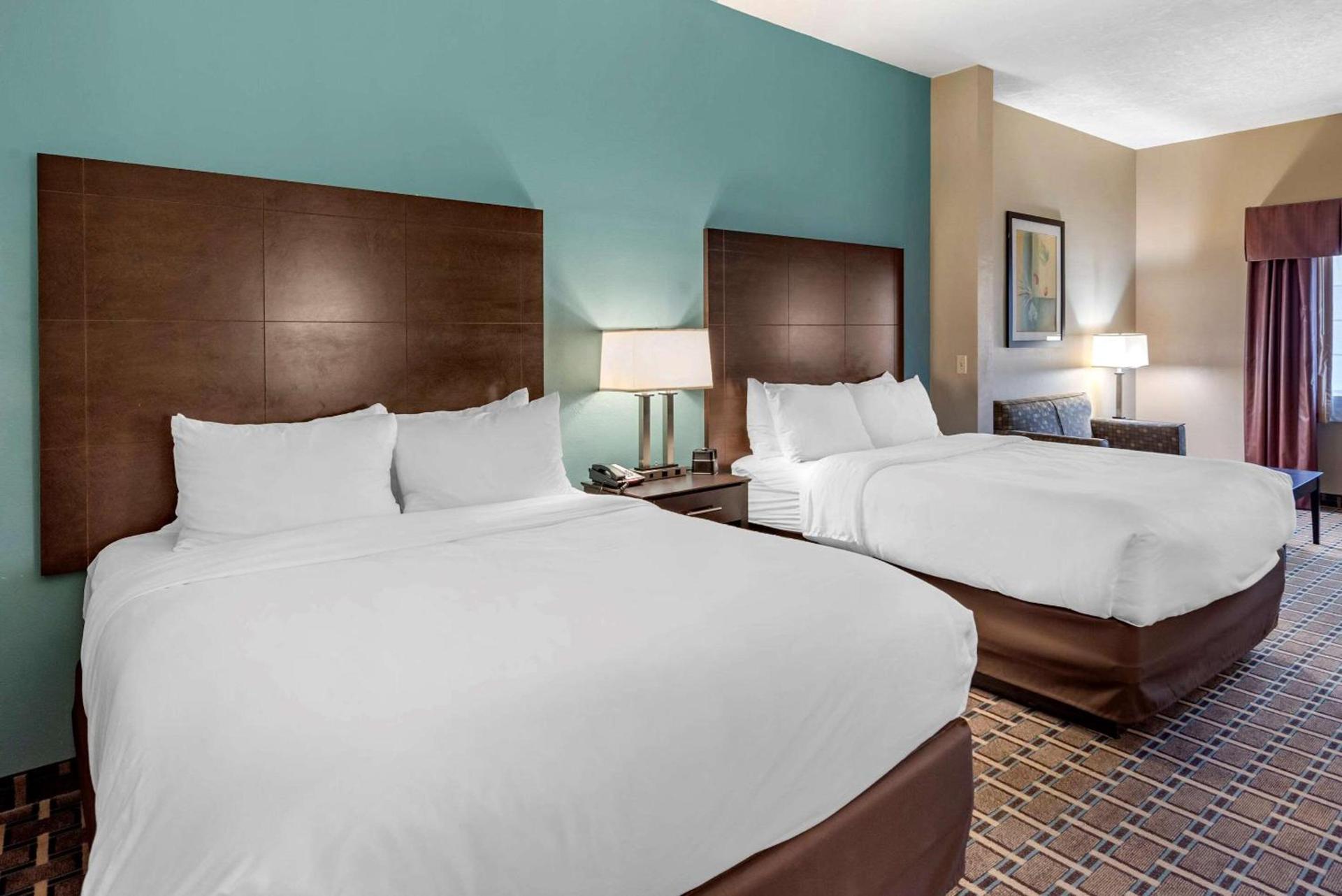 Comfort Suites Clovis North photo 21