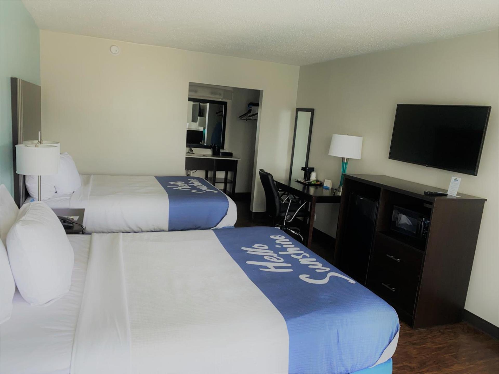 Days Inn by Wyndham Goldsboro photo 5