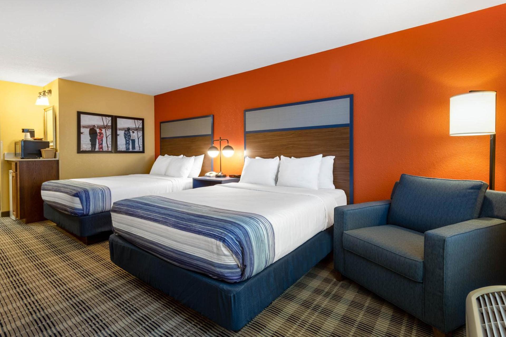 AmericInn by Wyndham Fulton Clinton photo 34