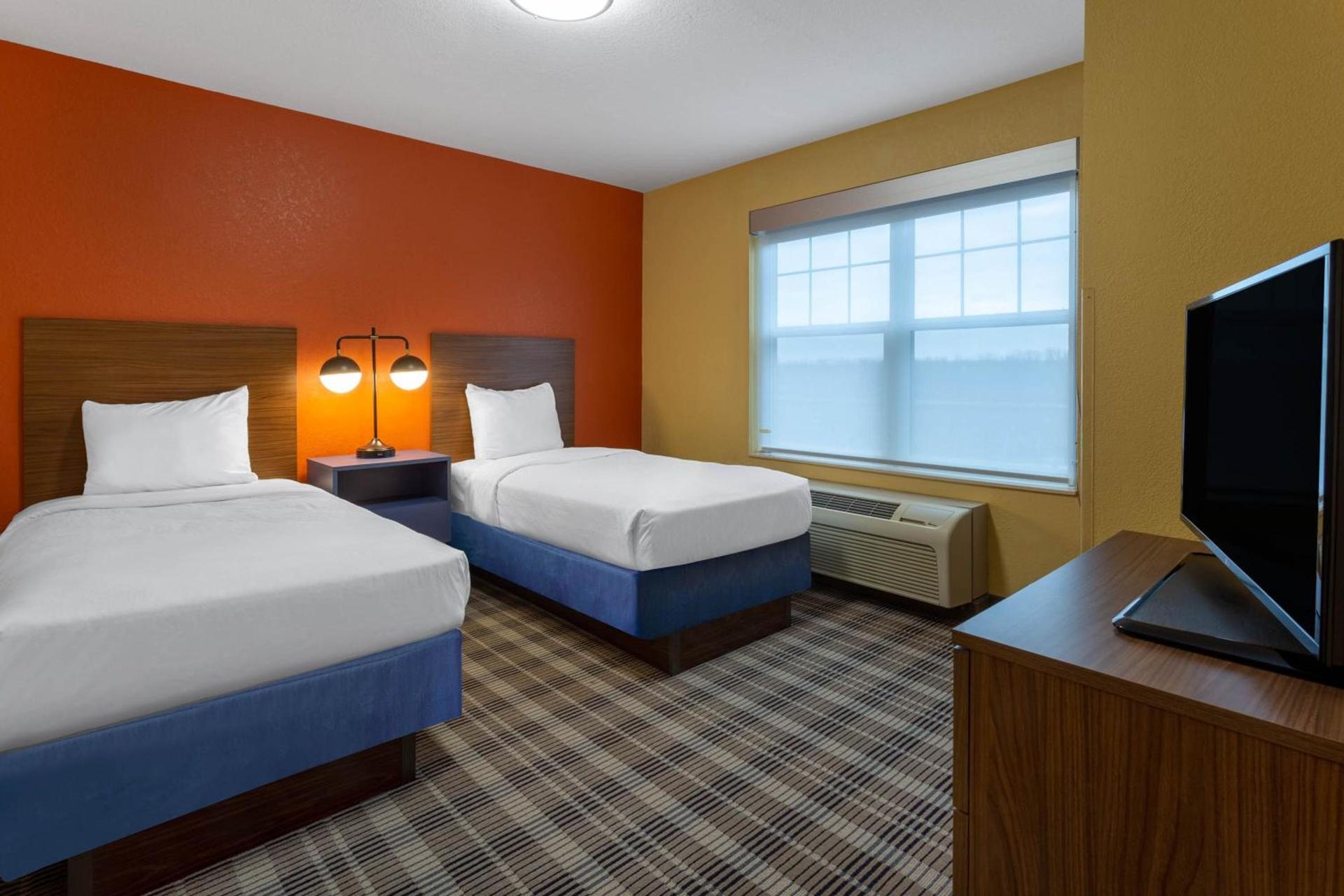 AmericInn by Wyndham Fulton Clinton photo 41