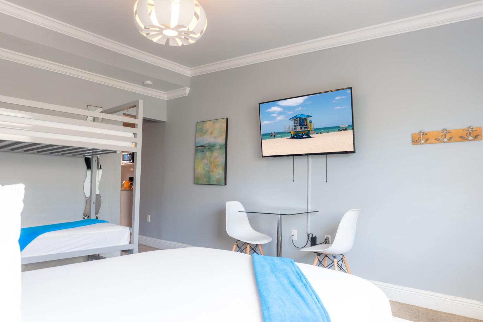 Hollywood Beach Suites and Hotel photo 10