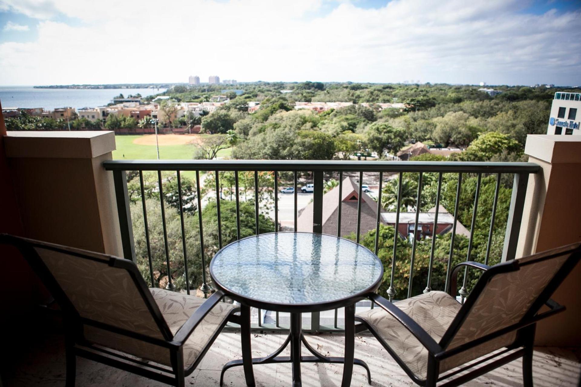 The Mutiny Luxury Suites Hotel photo 26