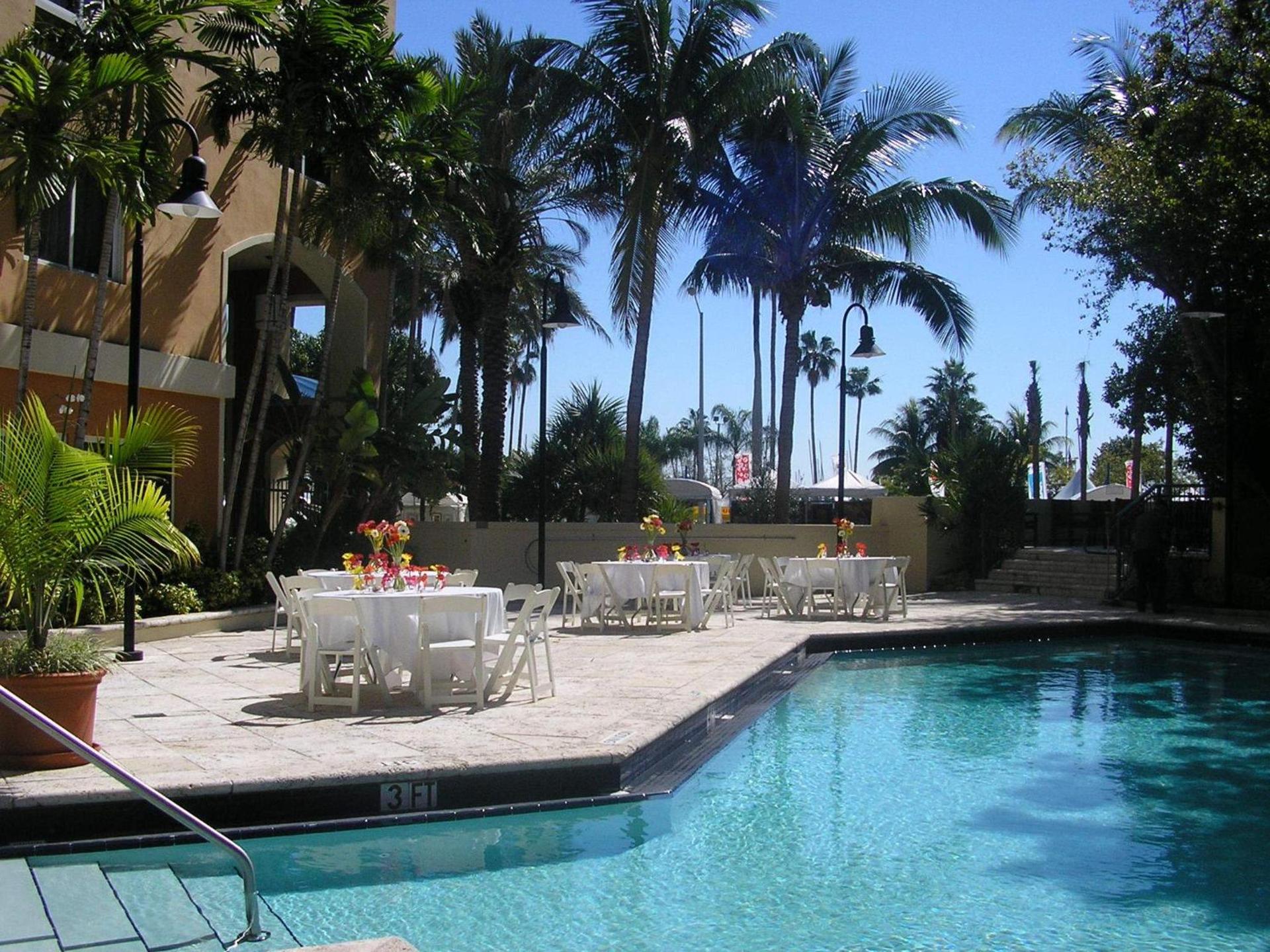 The Mutiny Luxury Suites Hotel photo 11