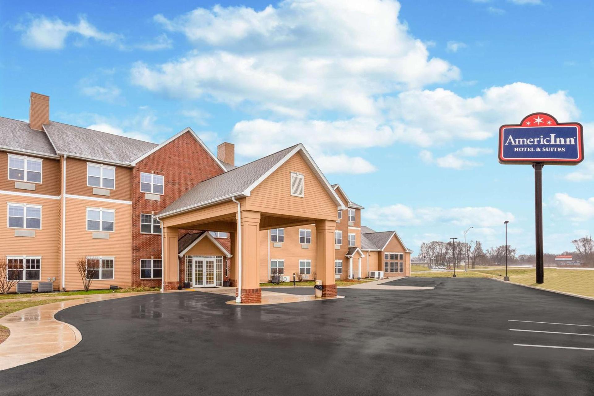 AmericInn by Wyndham Fulton Clinton photo 1