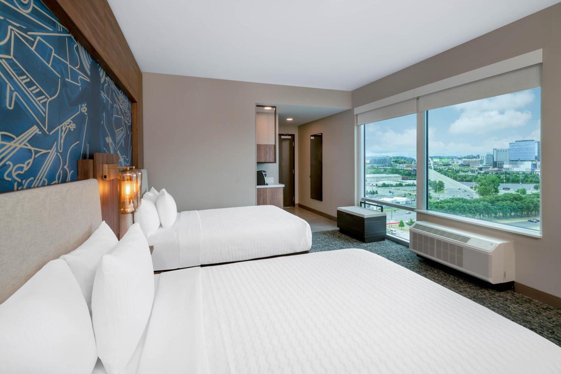 La Quinta Inn & Suites by Wyndham Nashville Downtown Stadium photo 87