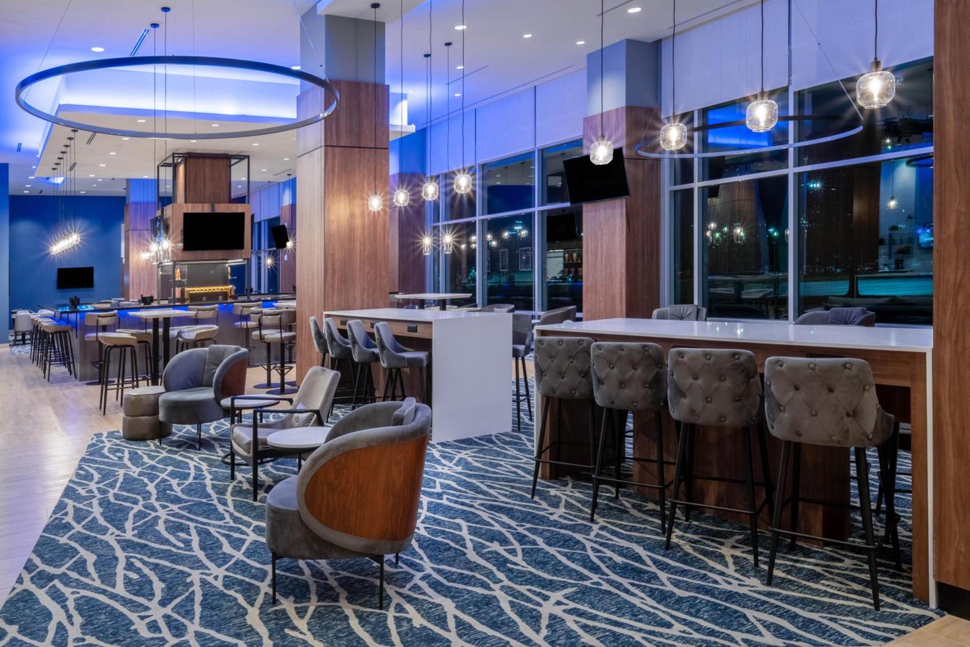 La Quinta Inn & Suites by Wyndham Nashville Downtown Stadium photo 70