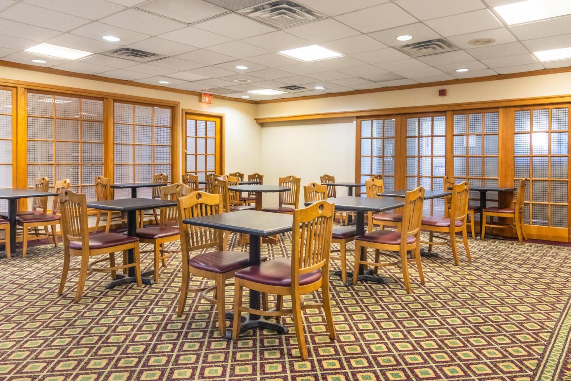 Red Roof Inn Ashtabula - Austinburg photo 10