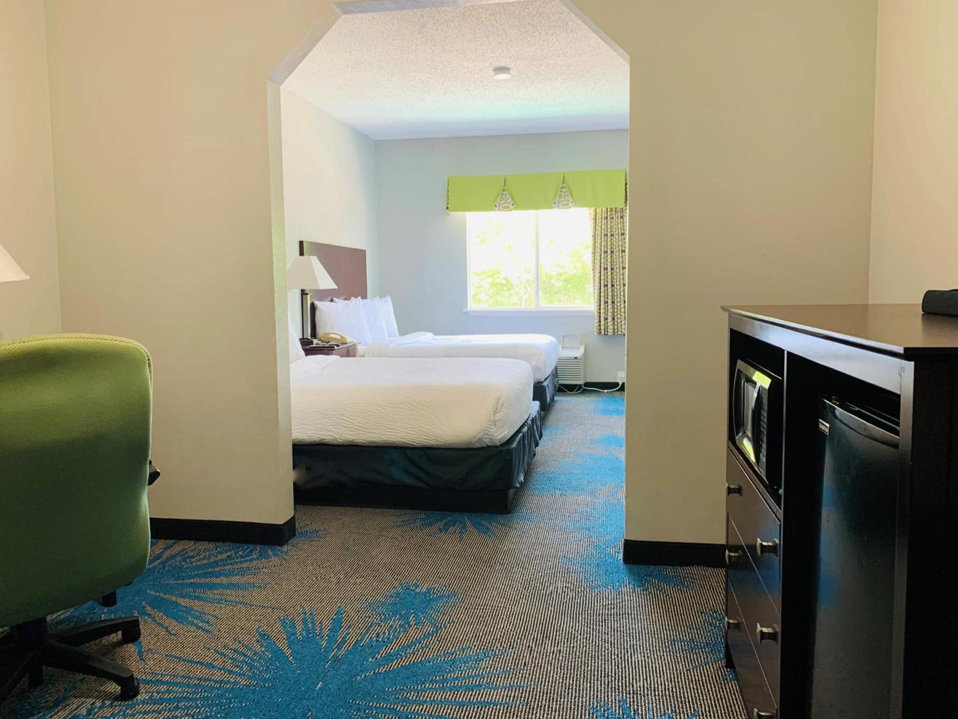 Holiday Inn Express & Suites Sulphur Springs by IHG photo 32