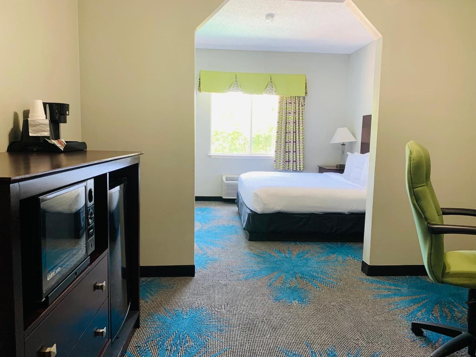 Holiday Inn Express & Suites Sulphur Springs by IHG photo 33