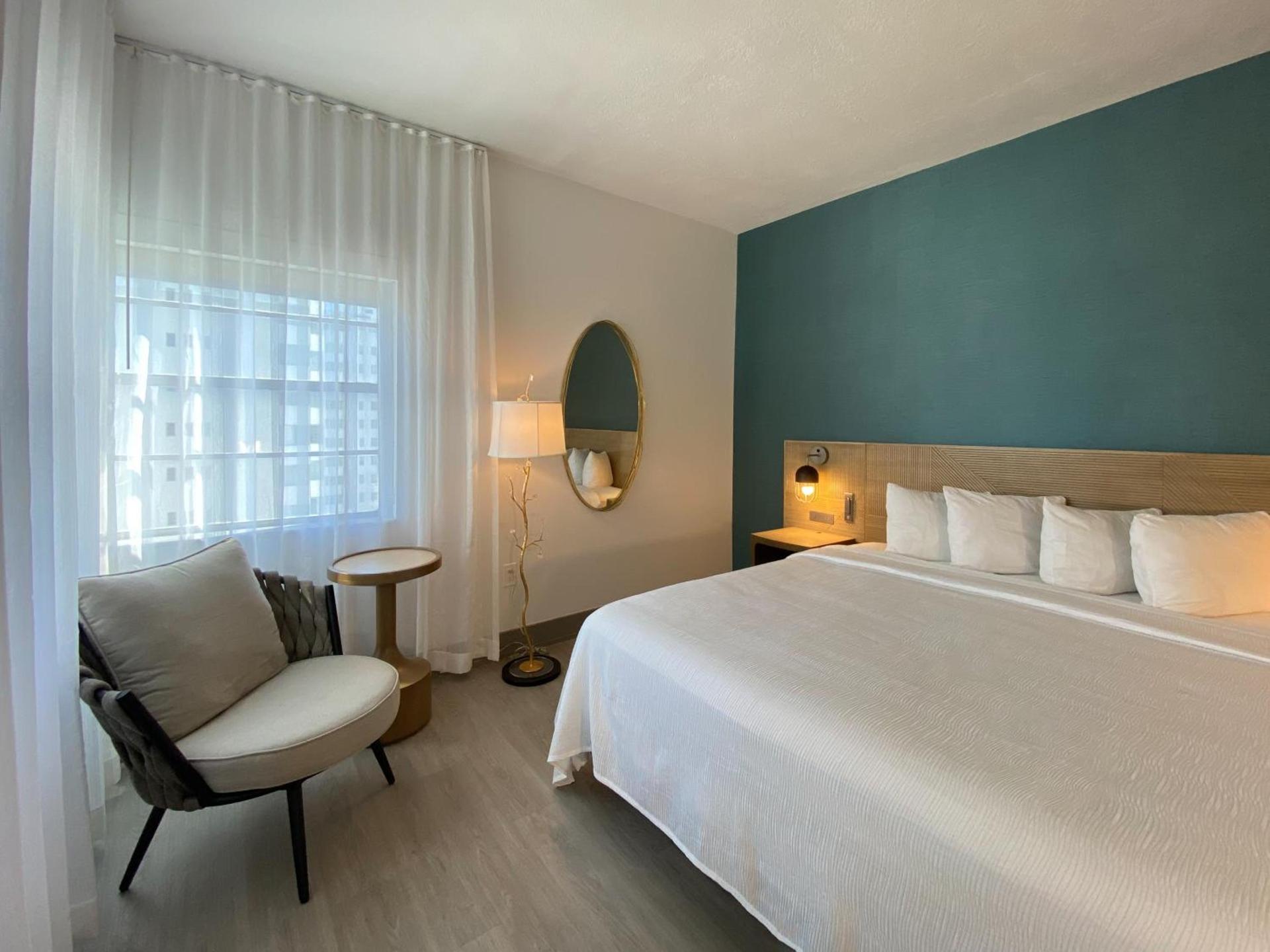 Marseilles Beachfront Hotel photo 26