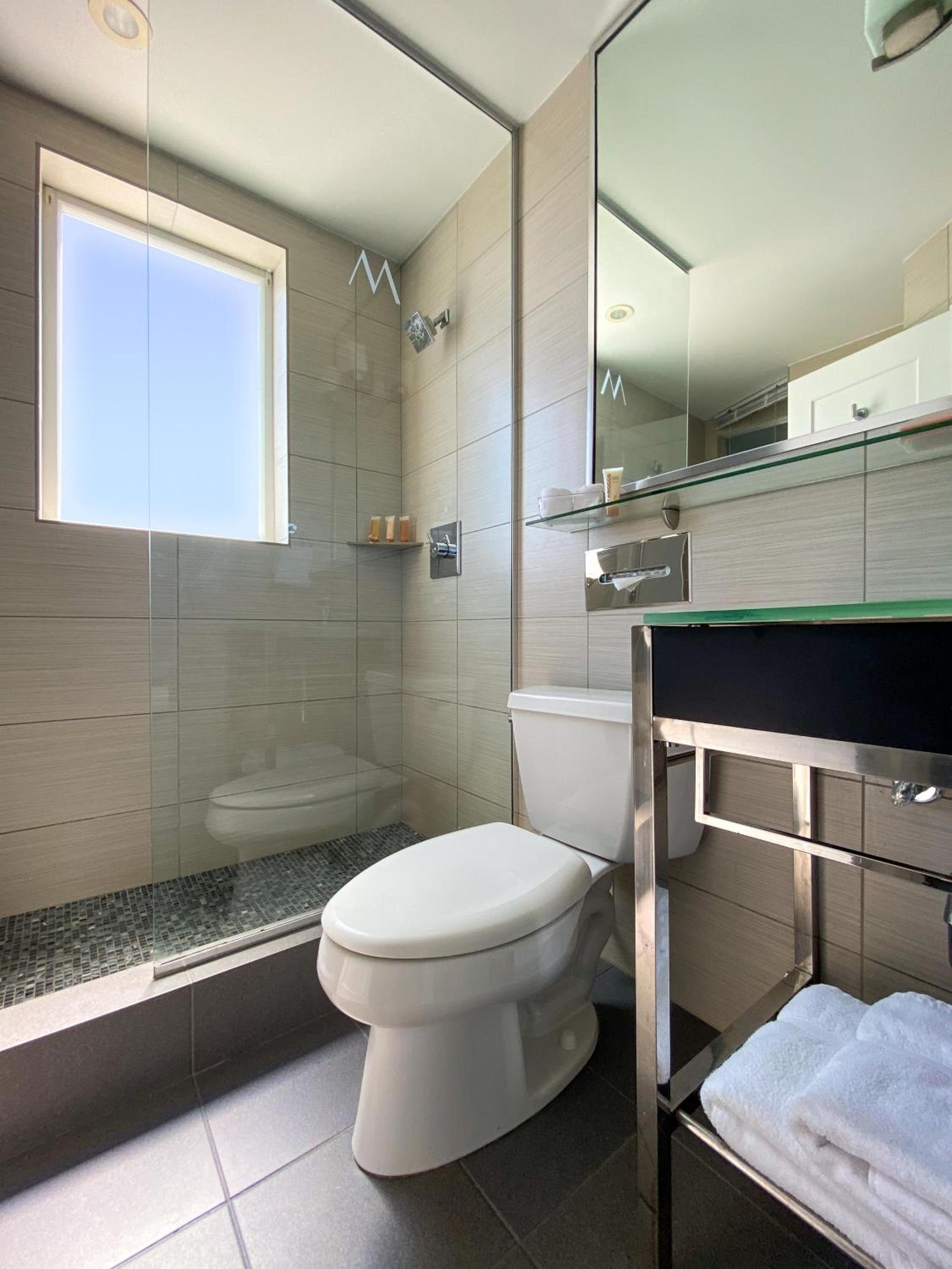 Marseilles Beachfront Hotel photo 34
