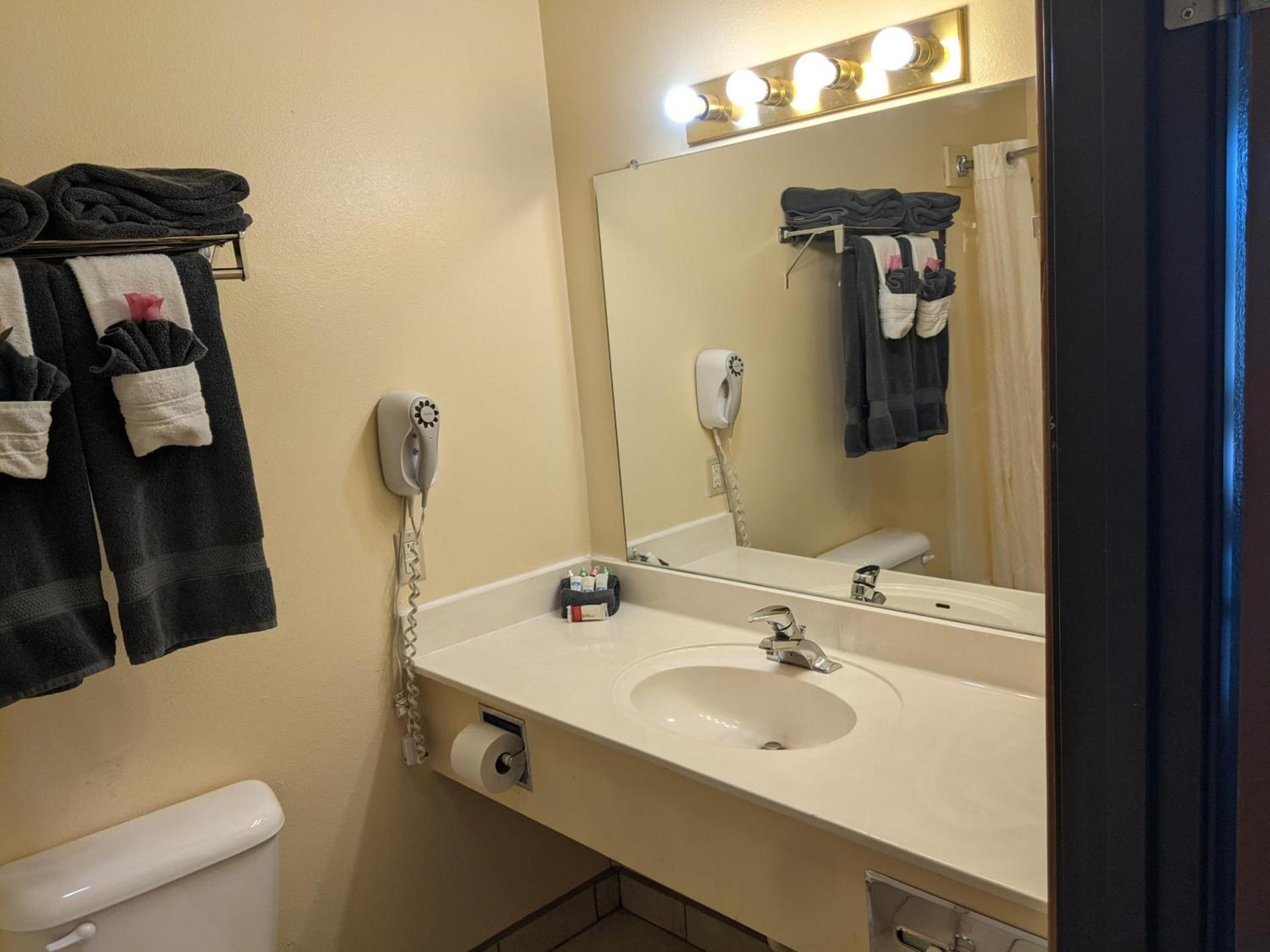 Horizon Hotel photo 20
