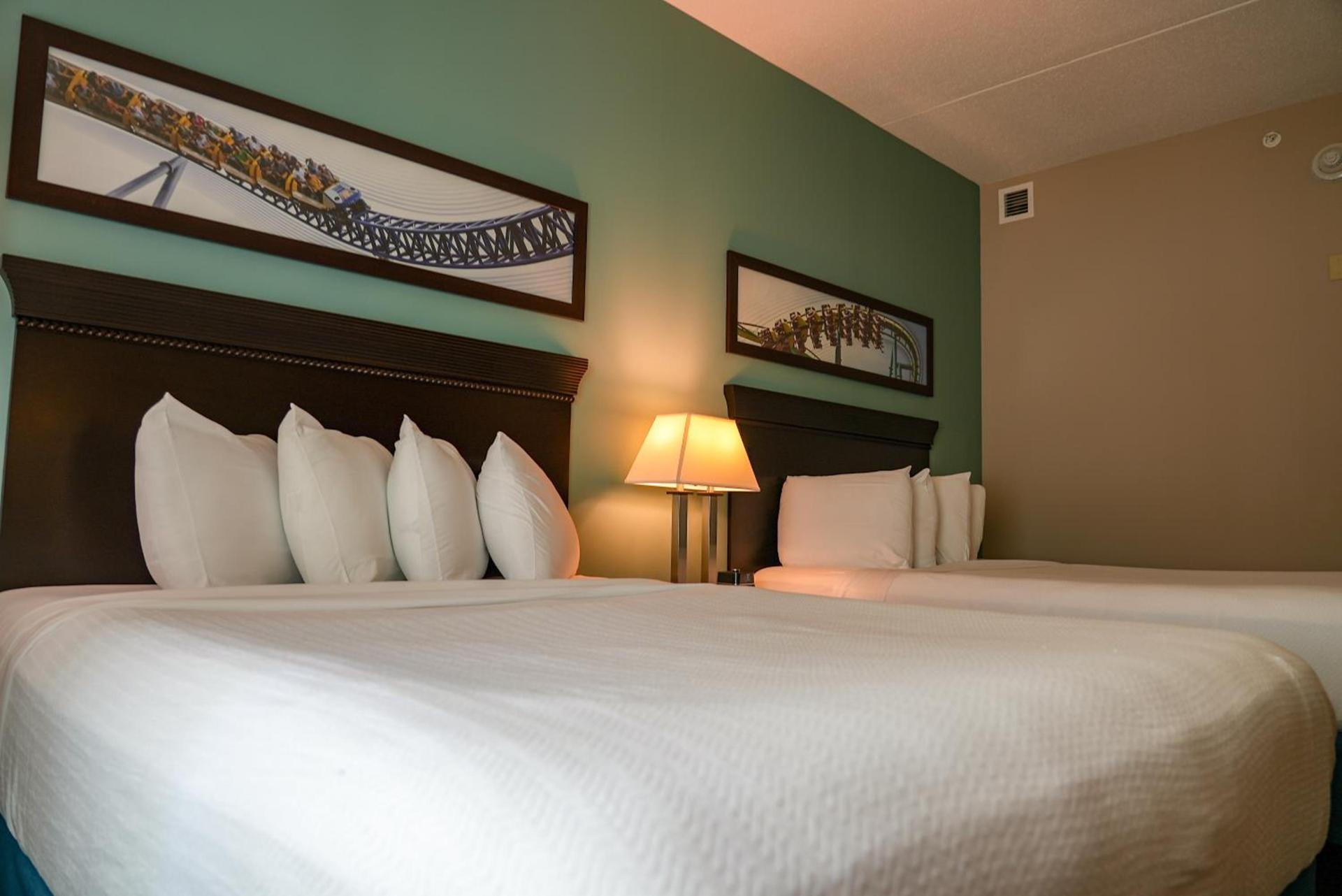 Cedar Point's Express Hotel photo 23