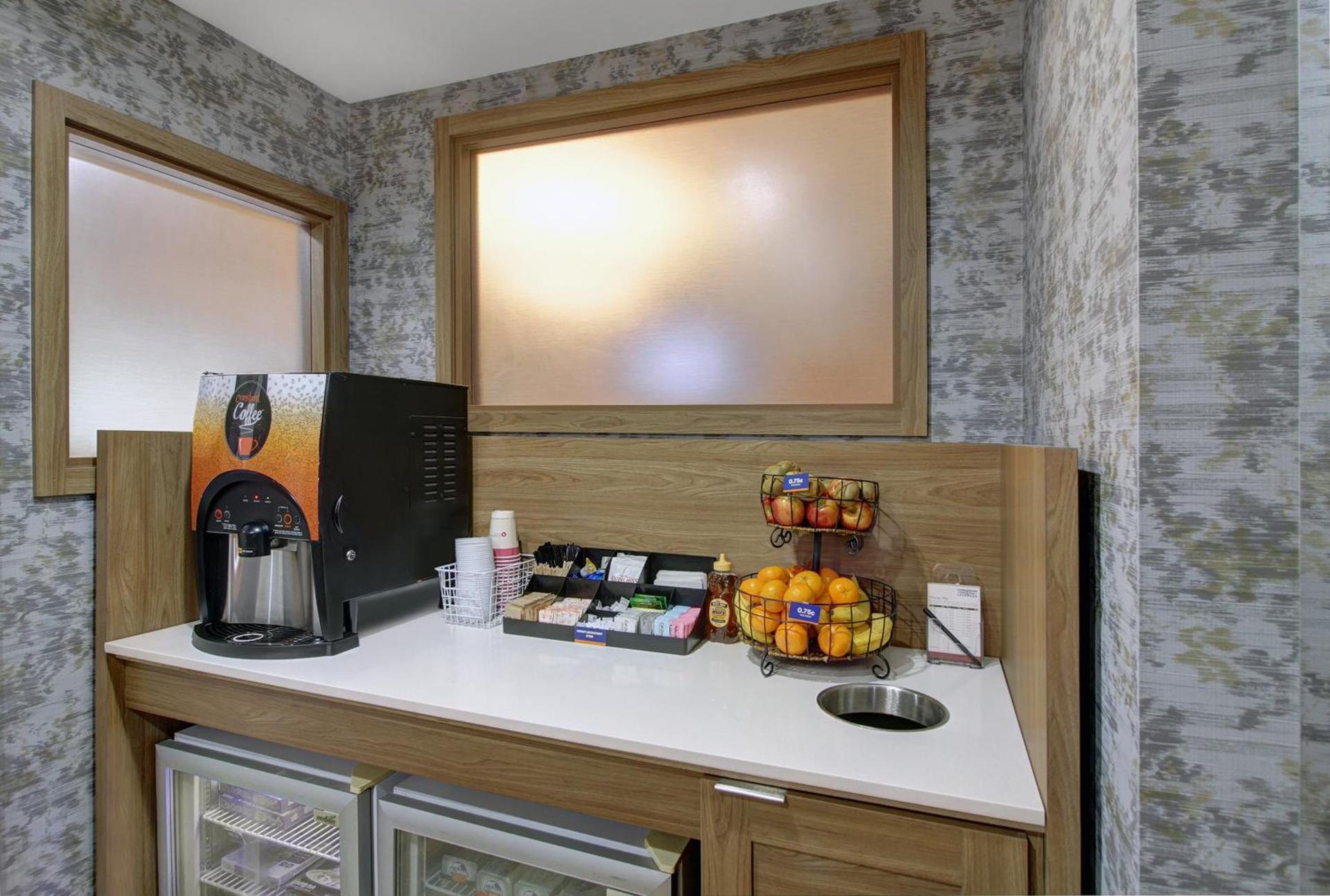 Candlewood Suites Winchester by IHG photo 6