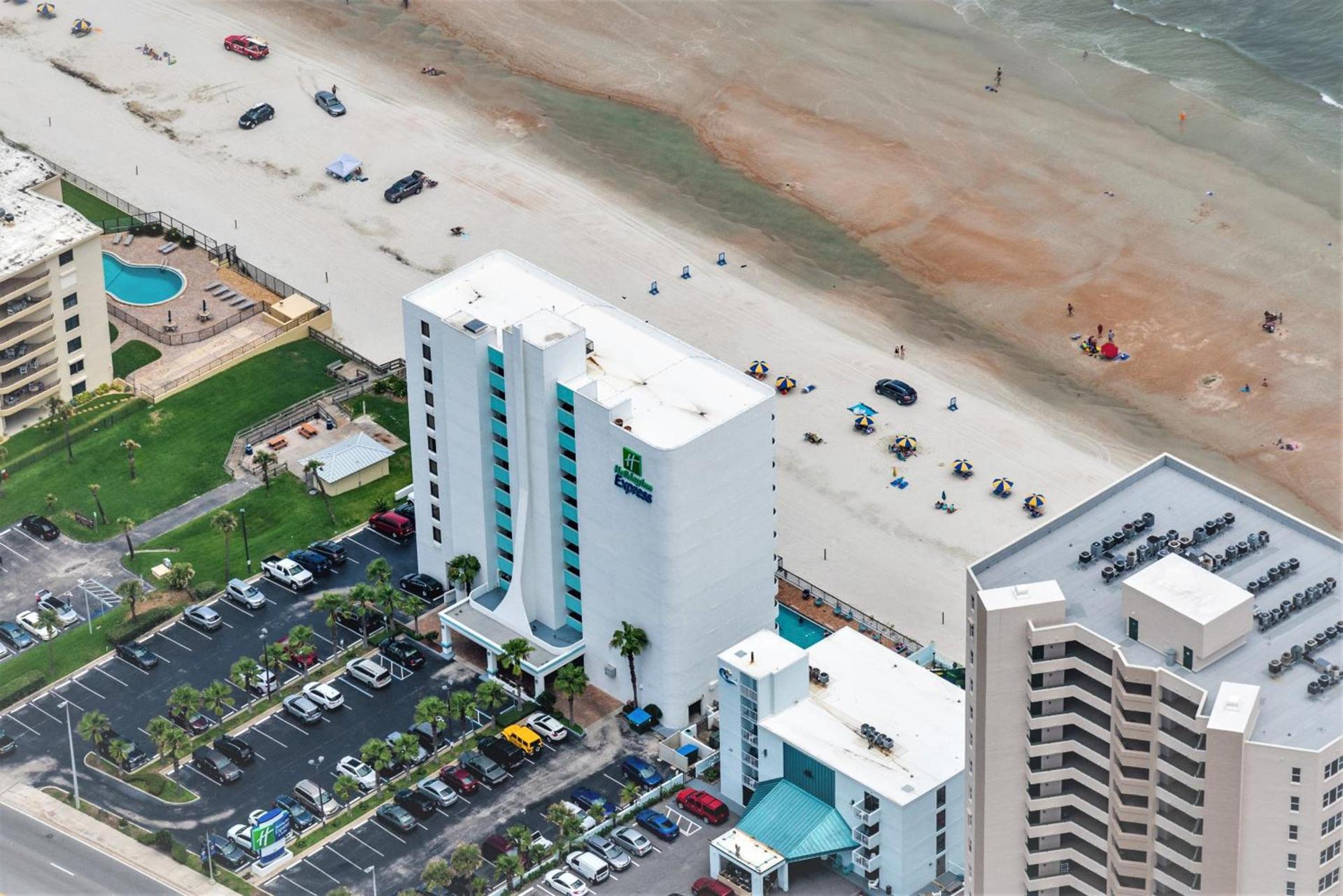 Holiday Inn Express & Suites Oceanfront Daytona Beach Shores by IHG photo 4