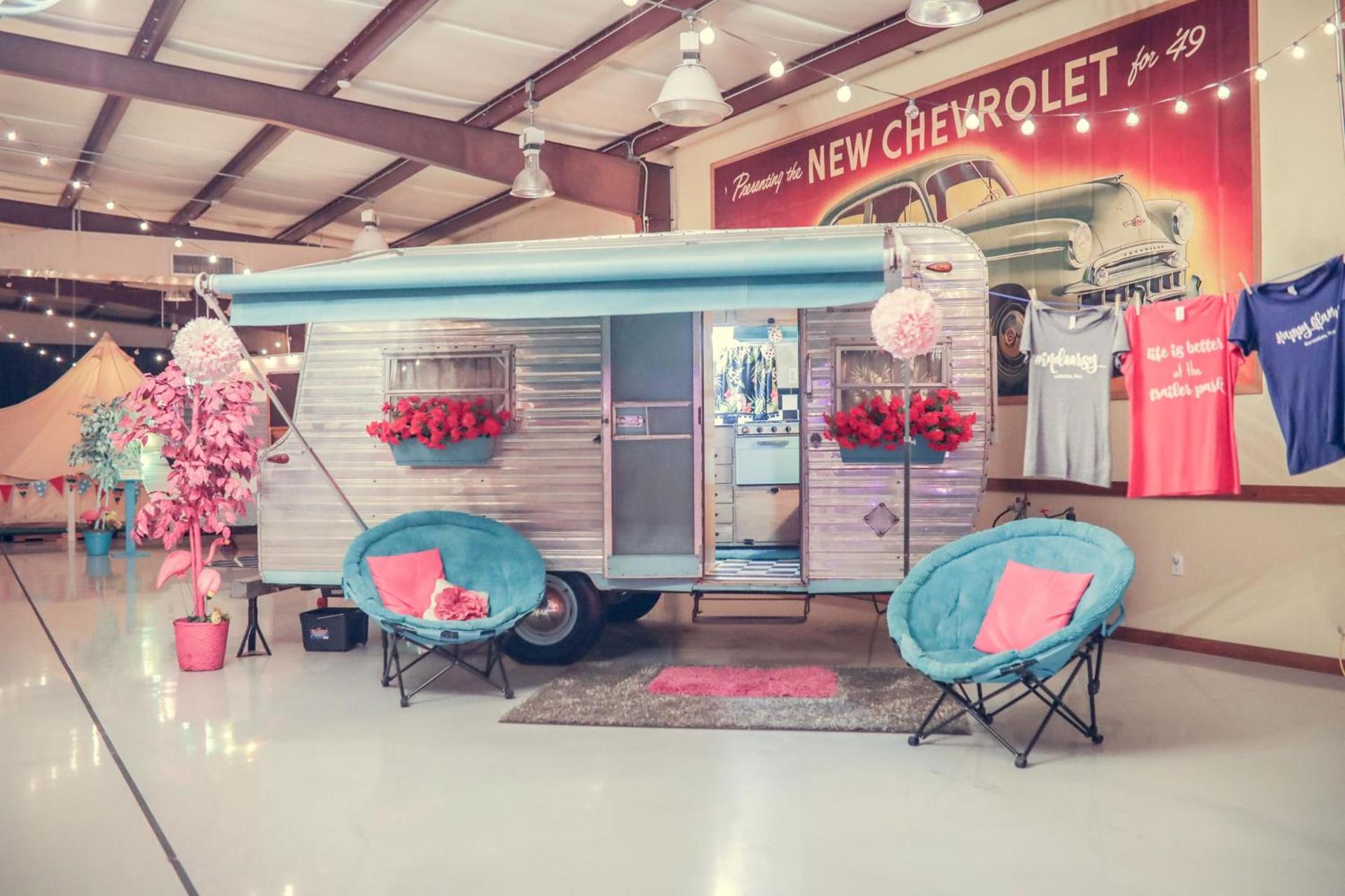 Lone Star Glamp Inn photo 86