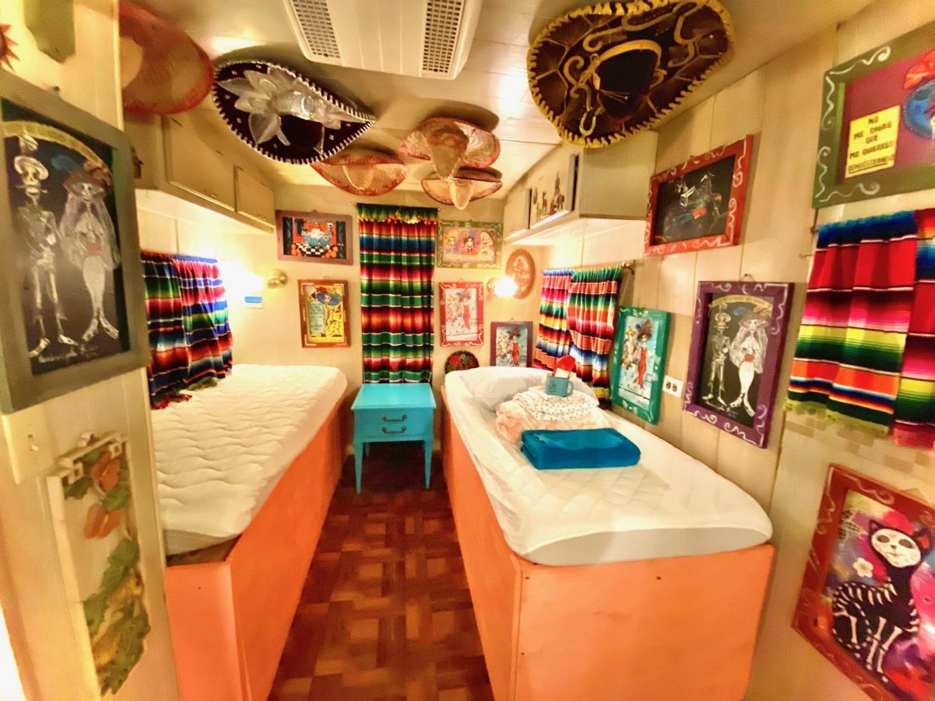 Lone Star Glamp Inn photo 59