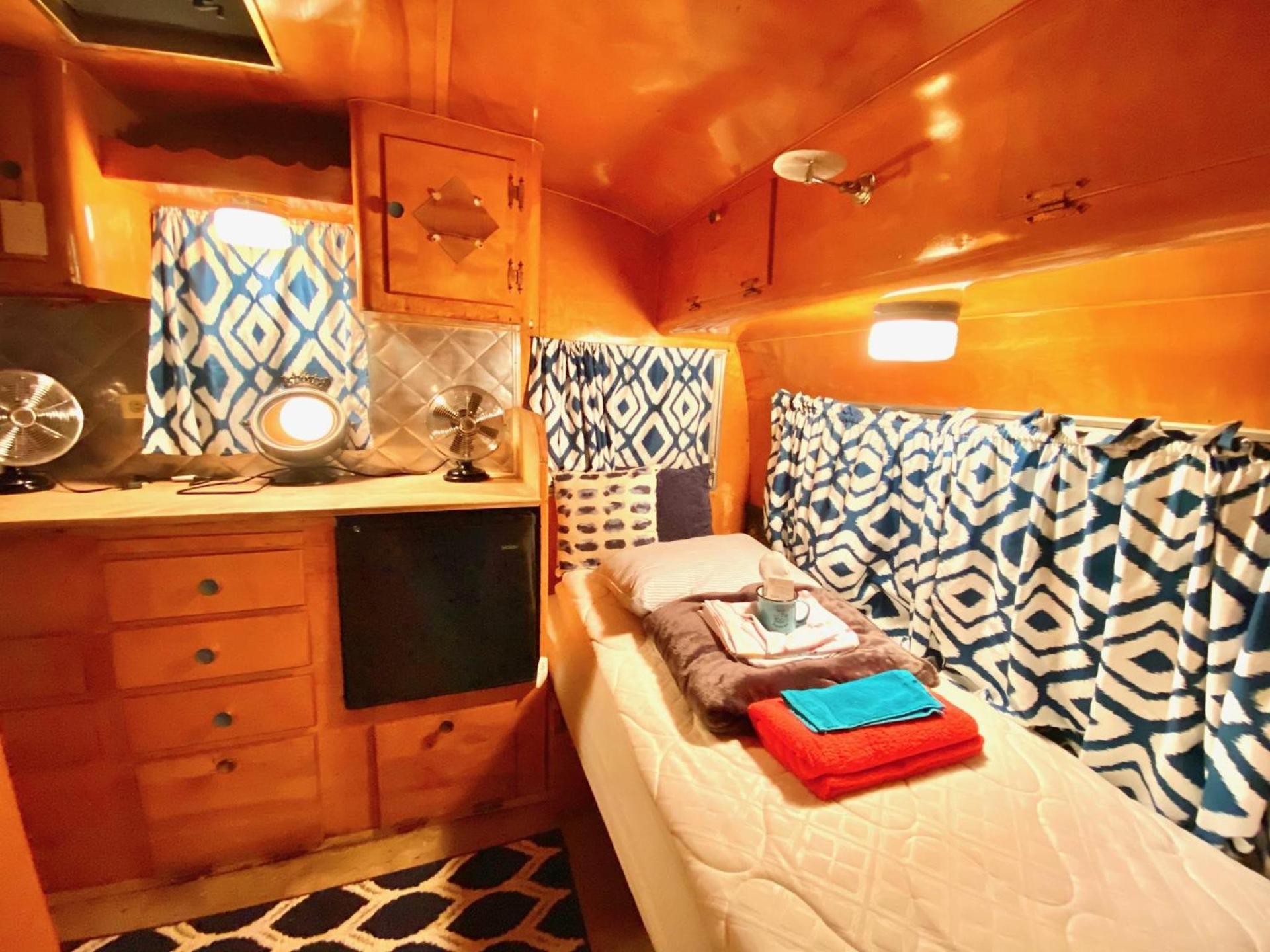 Lone Star Glamp Inn photo 67