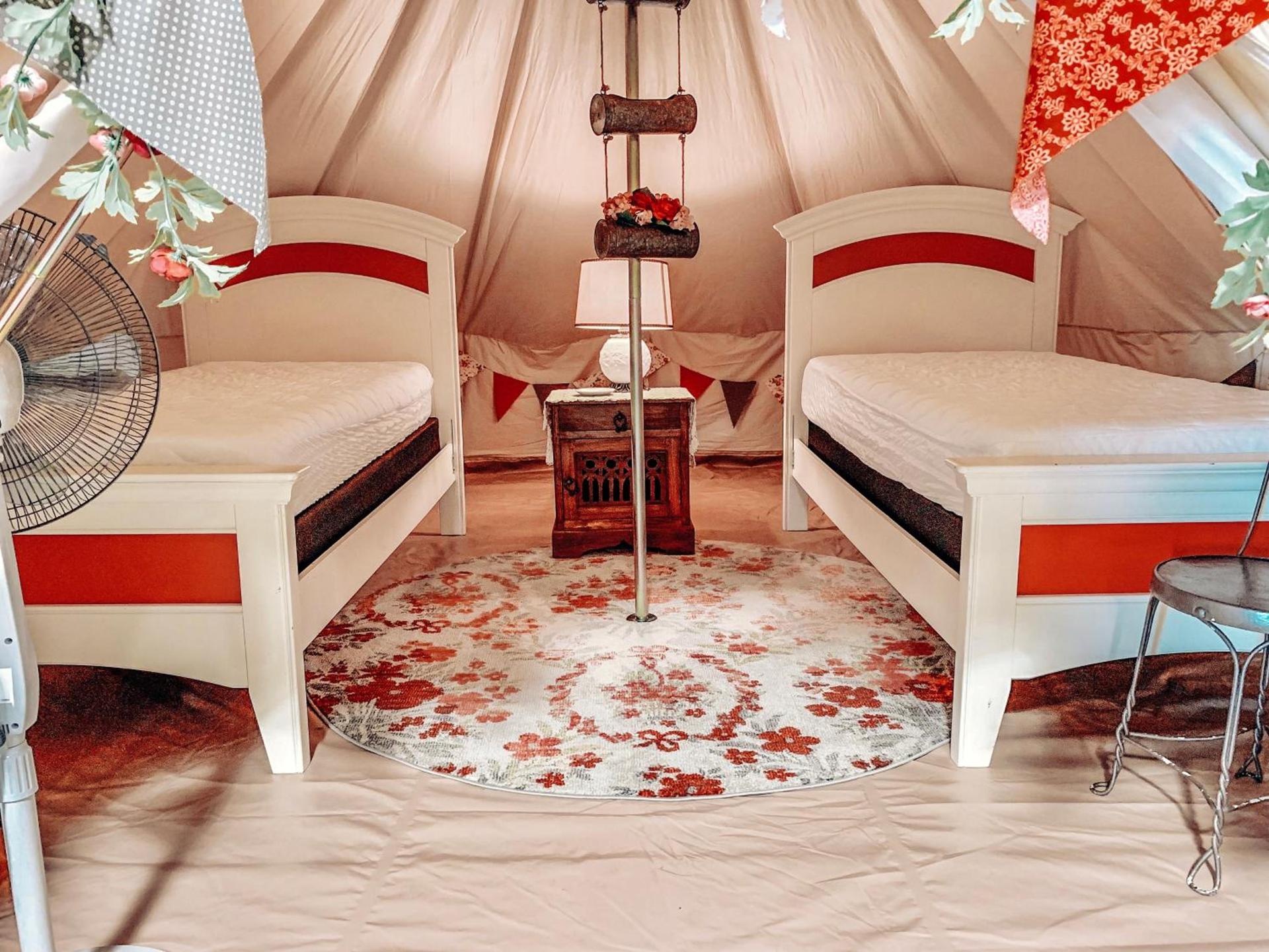 Lone Star Glamp Inn photo 74