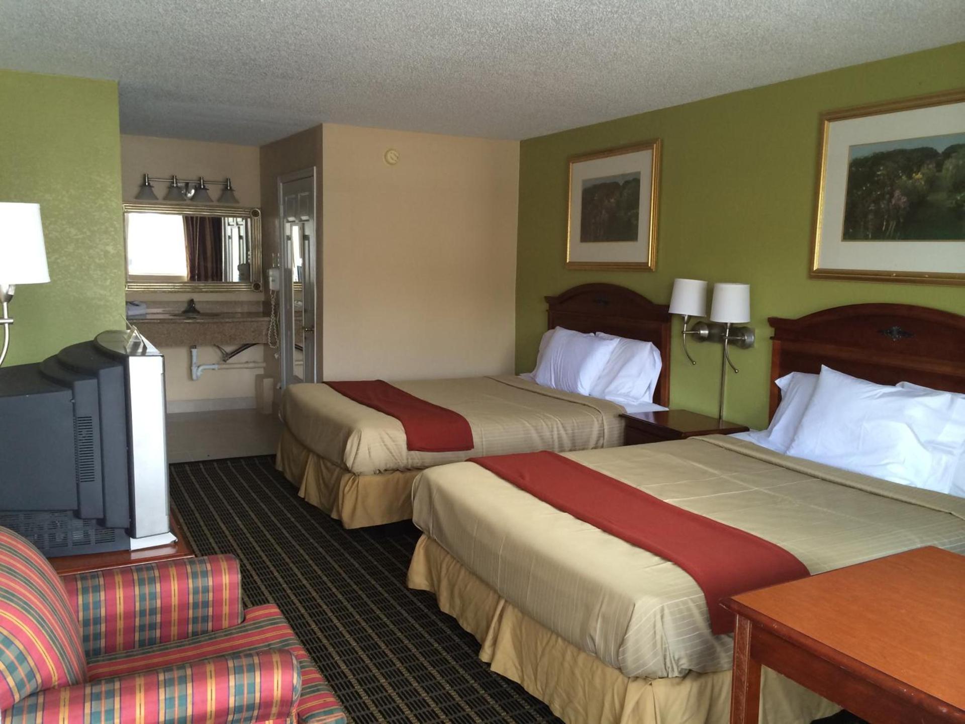 Newport News Inn photo 12