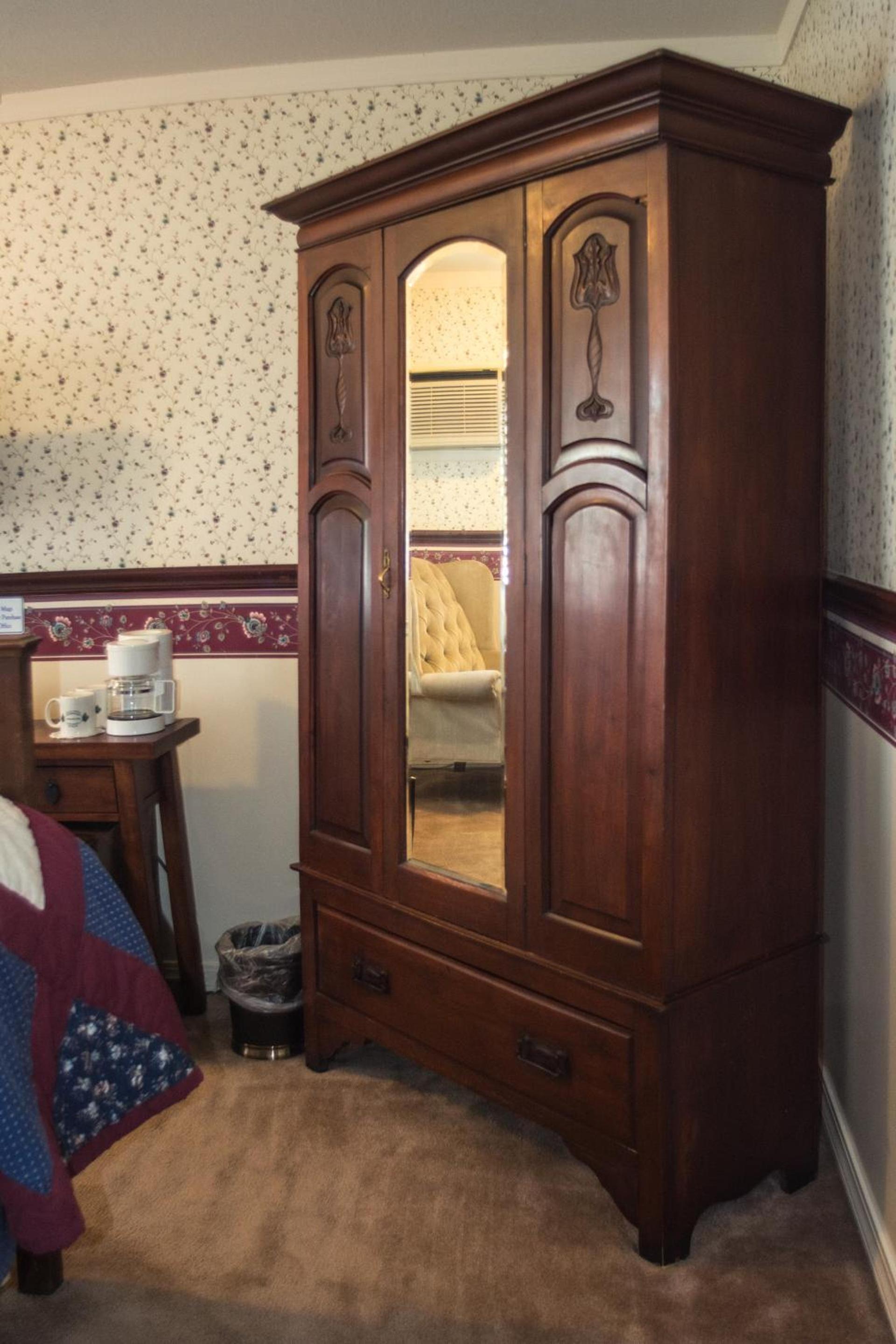 Silver Maple Inn photo 16