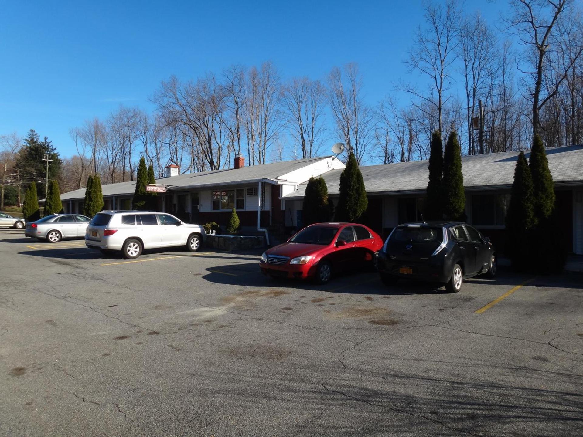 Budget Motor Inn- Mahopac photo 4