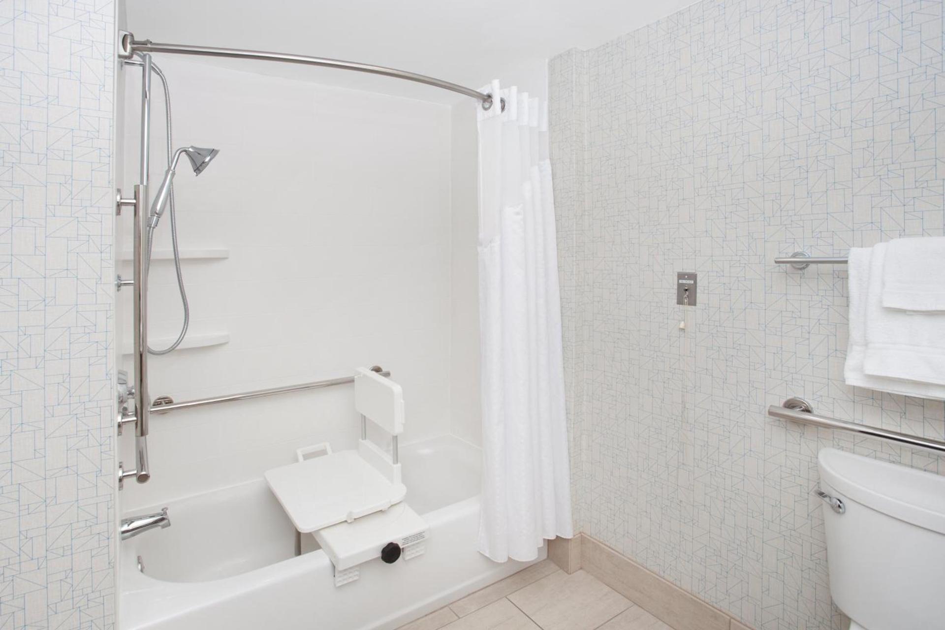 Holiday Inn Express Hotel & Suites Providence-Woonsocket by IHG photo 32