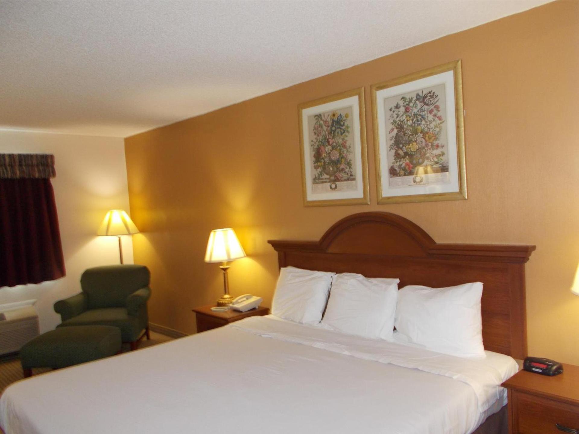 Royalton Inn and Suites, Wilmington,Ohio photo 12