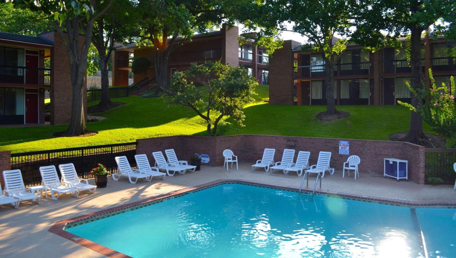 Magnuson Grand Hotel and Conference Center Tyler photo 40
