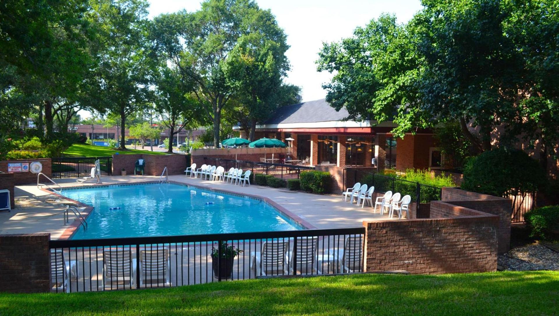 Magnuson Grand Hotel and Conference Center Tyler photo 41
