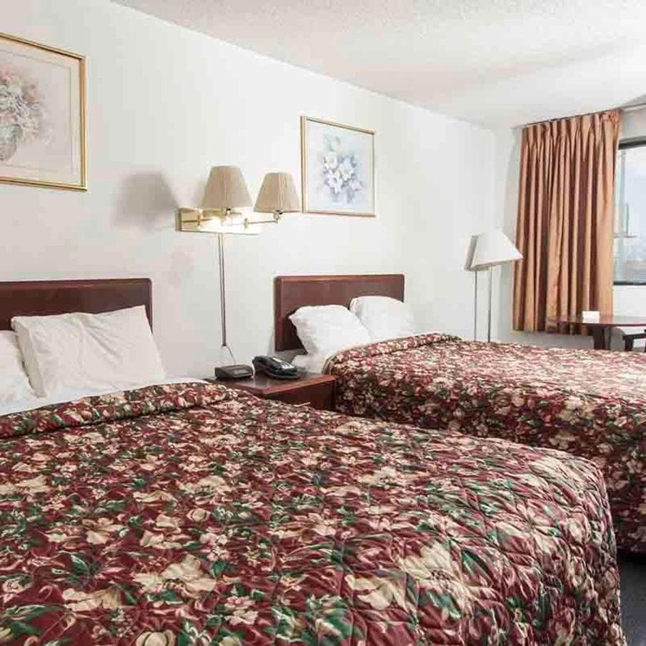 Oak Grove Inn photo 10