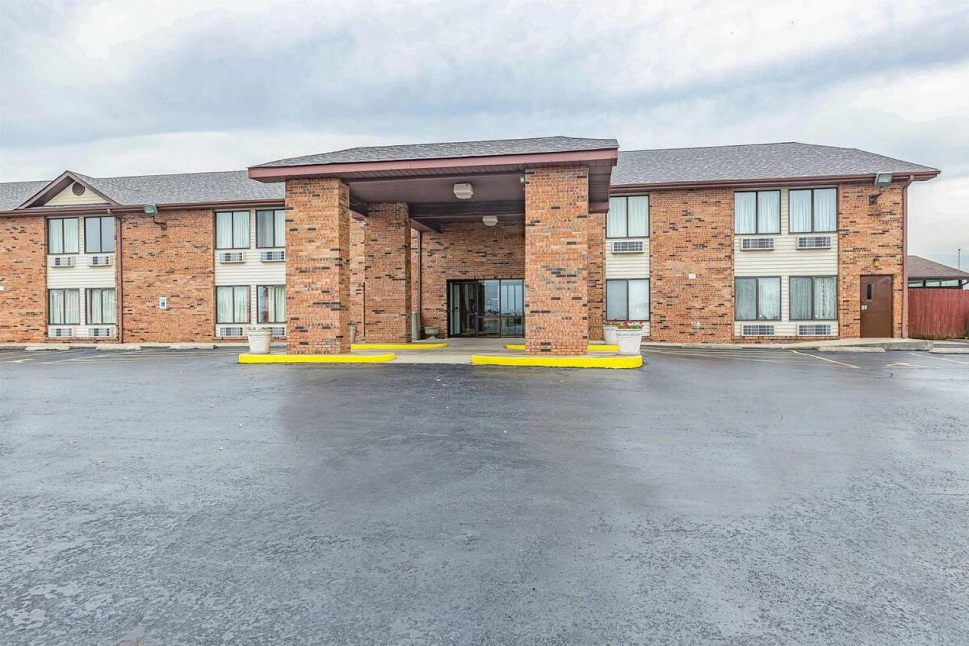 Red Lion Inn & Suites Saint Louis photo 6