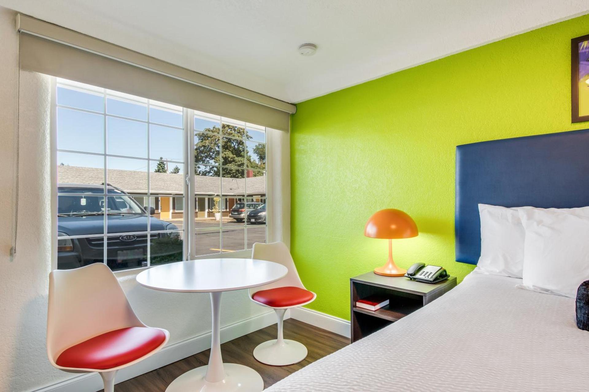 Signature Inn Eugene photo 36