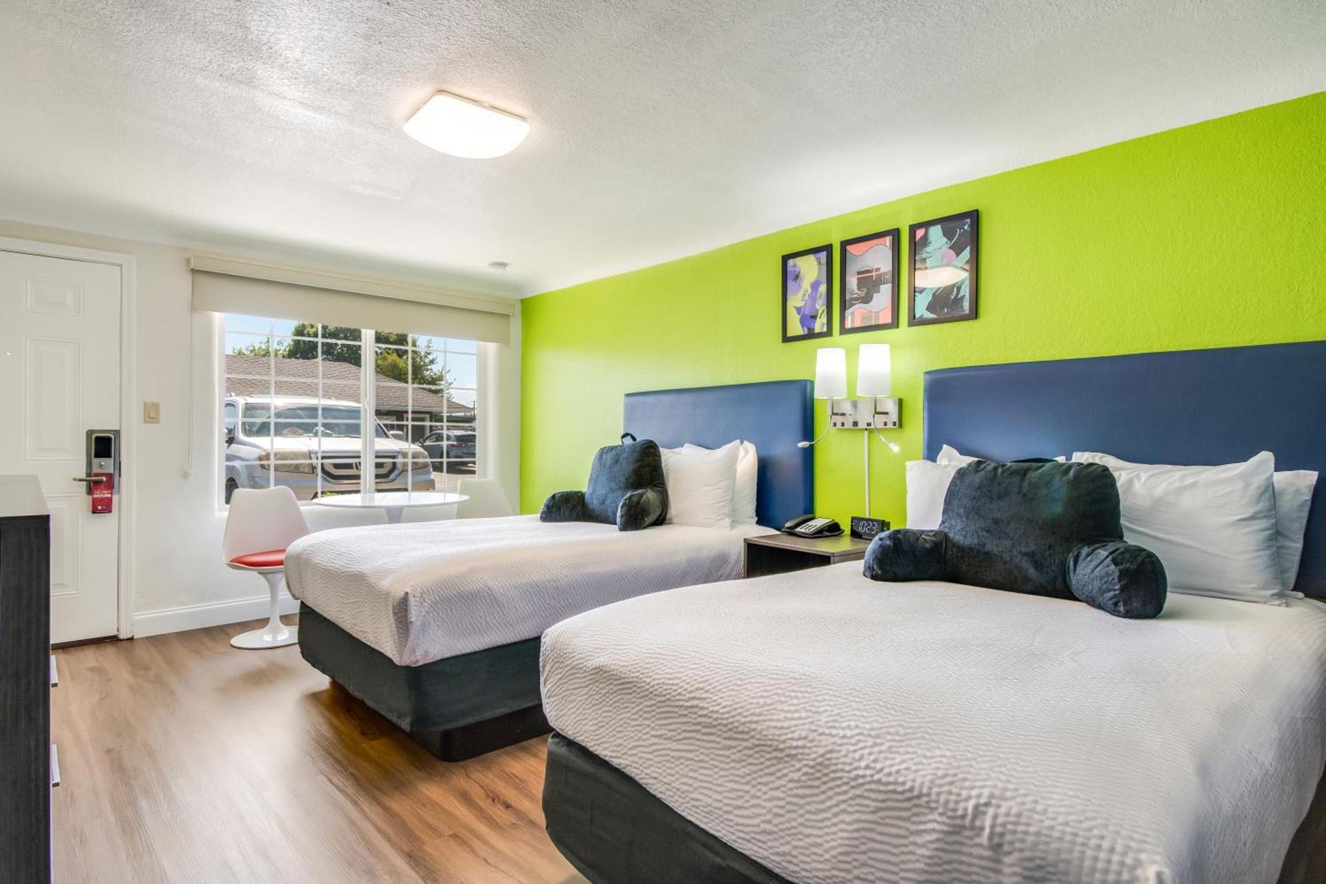 Signature Inn Eugene photo 44