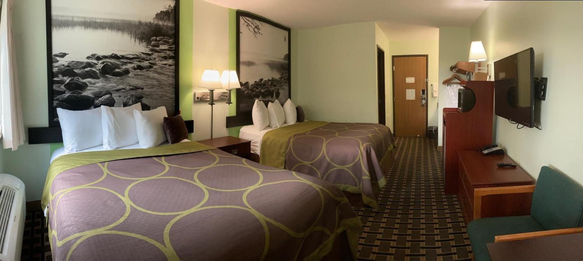 Super 8 by Wyndham Chisago City photo 16