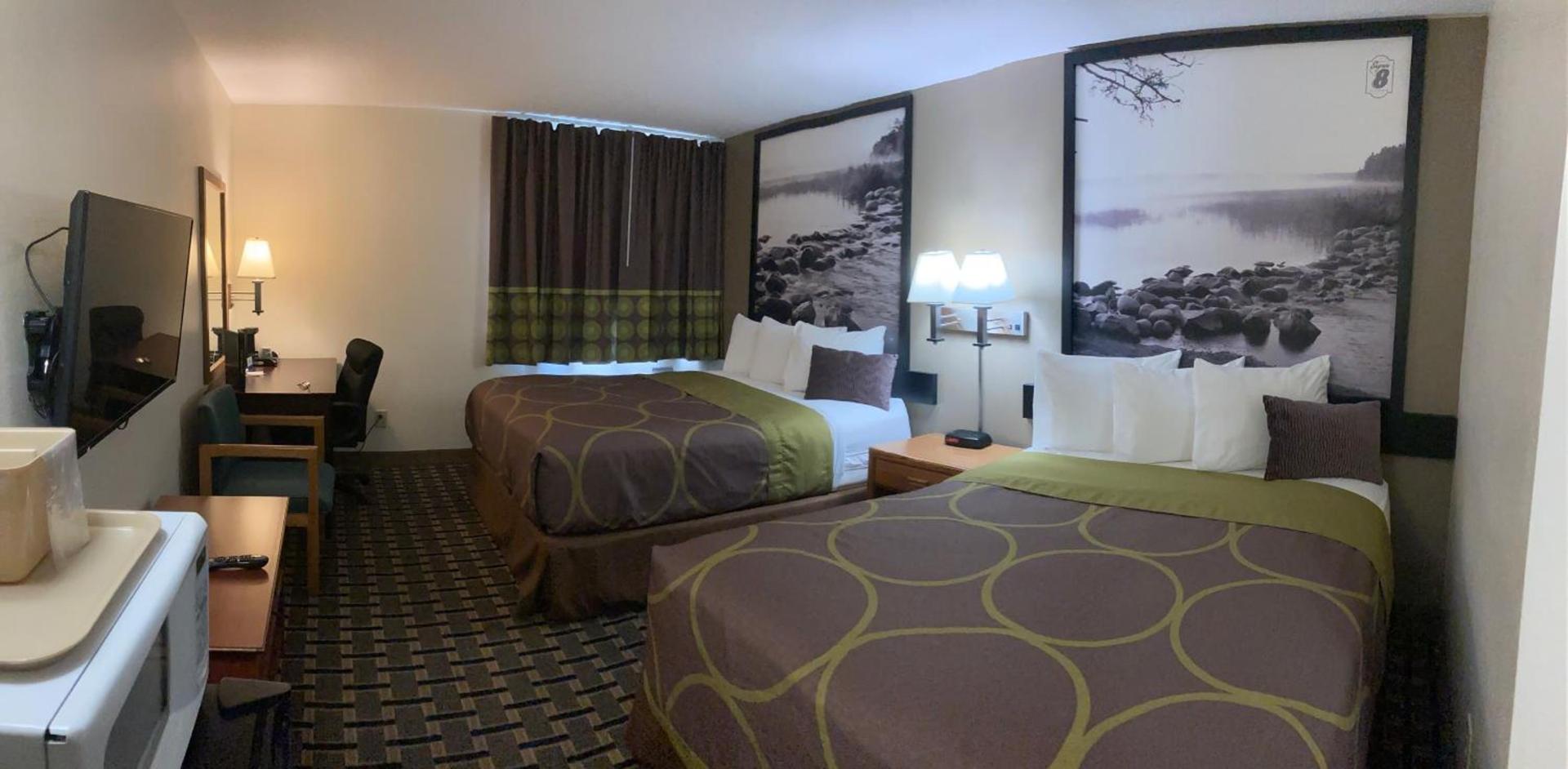 Super 8 by Wyndham Chisago City photo 19